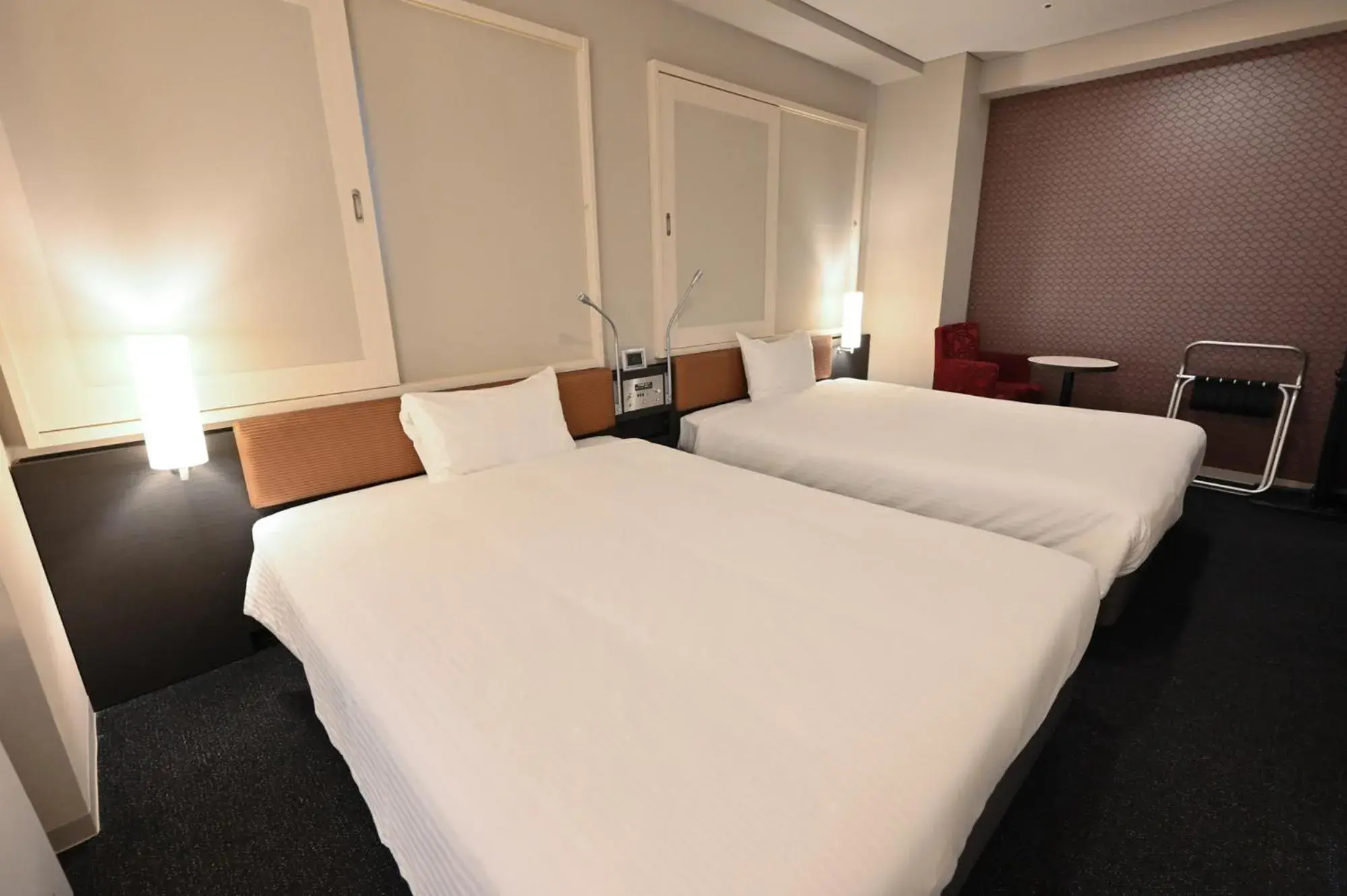 Photo of the whole room, Bed in Sanco Inn Yokkaichi Ekimae Photo of the whole room, Bed in Sanco Inn Yokkaichi Ekimae