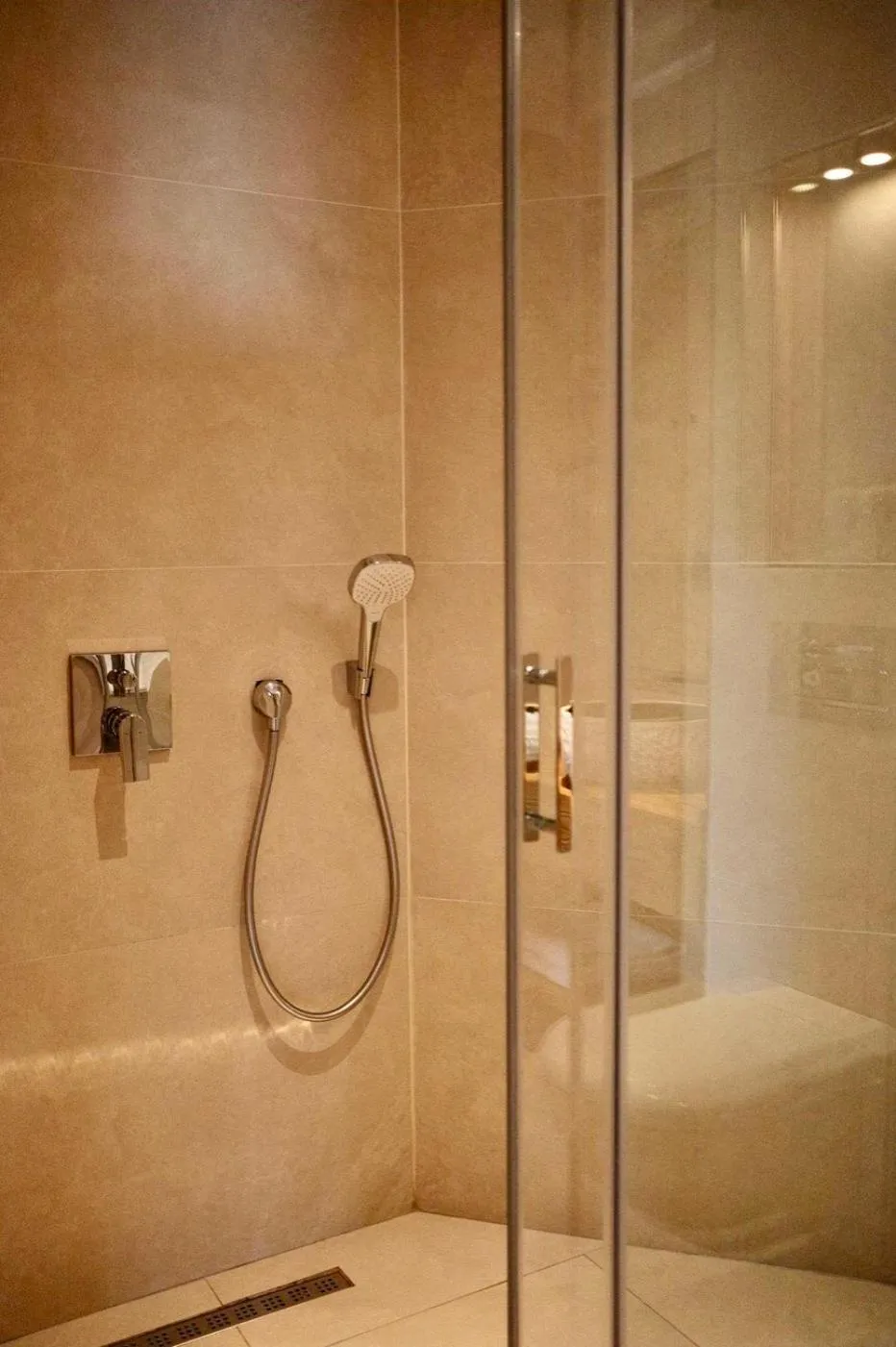 Shower in Villa Hotel Tamara