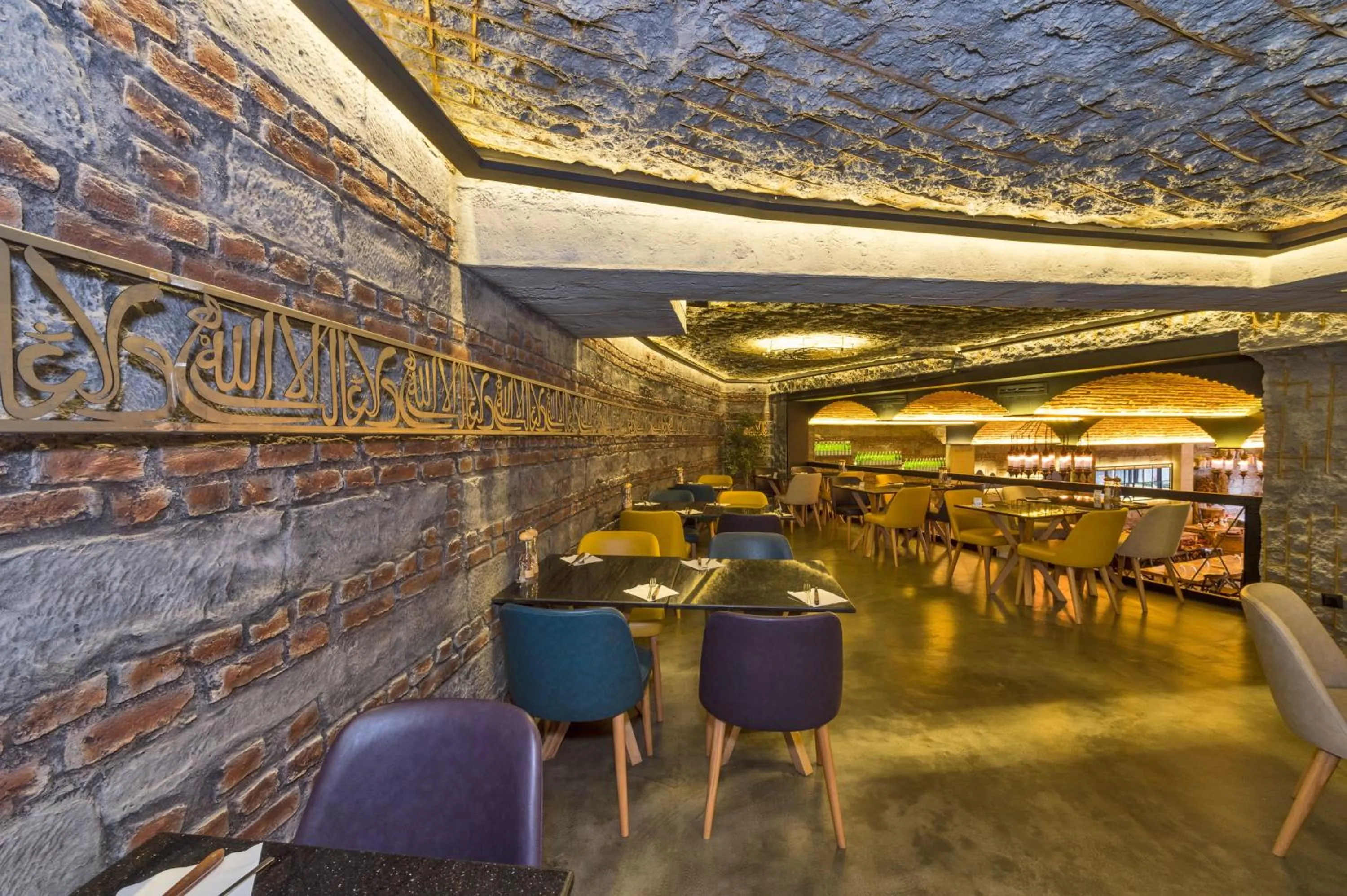 Restaurant/places to eat in The Empress Theodora Hotel