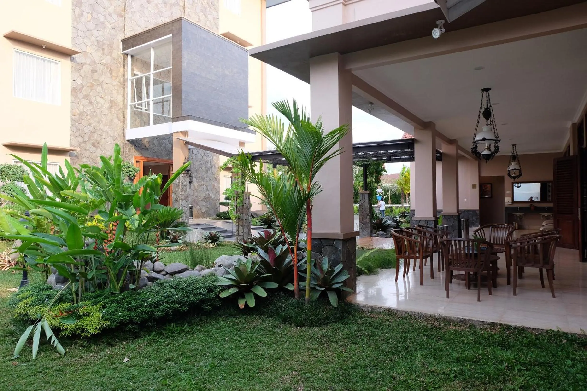 Garden in Mexolie Hotel