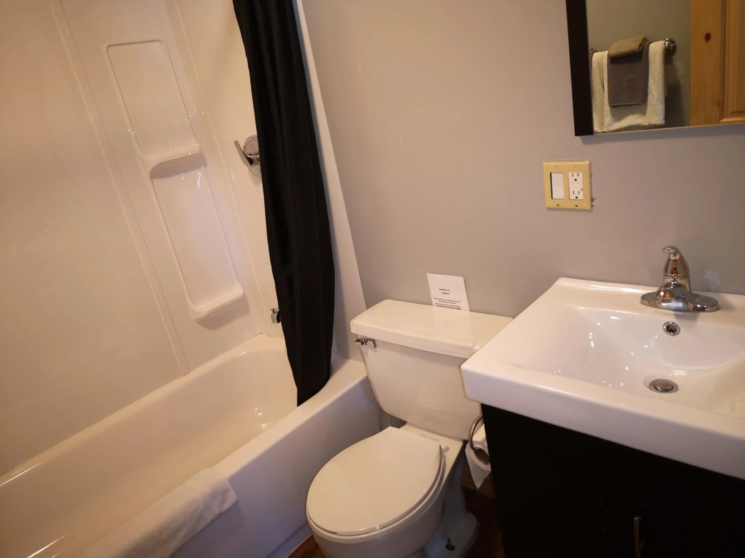 Toilet in Overlook Inn & Cabins