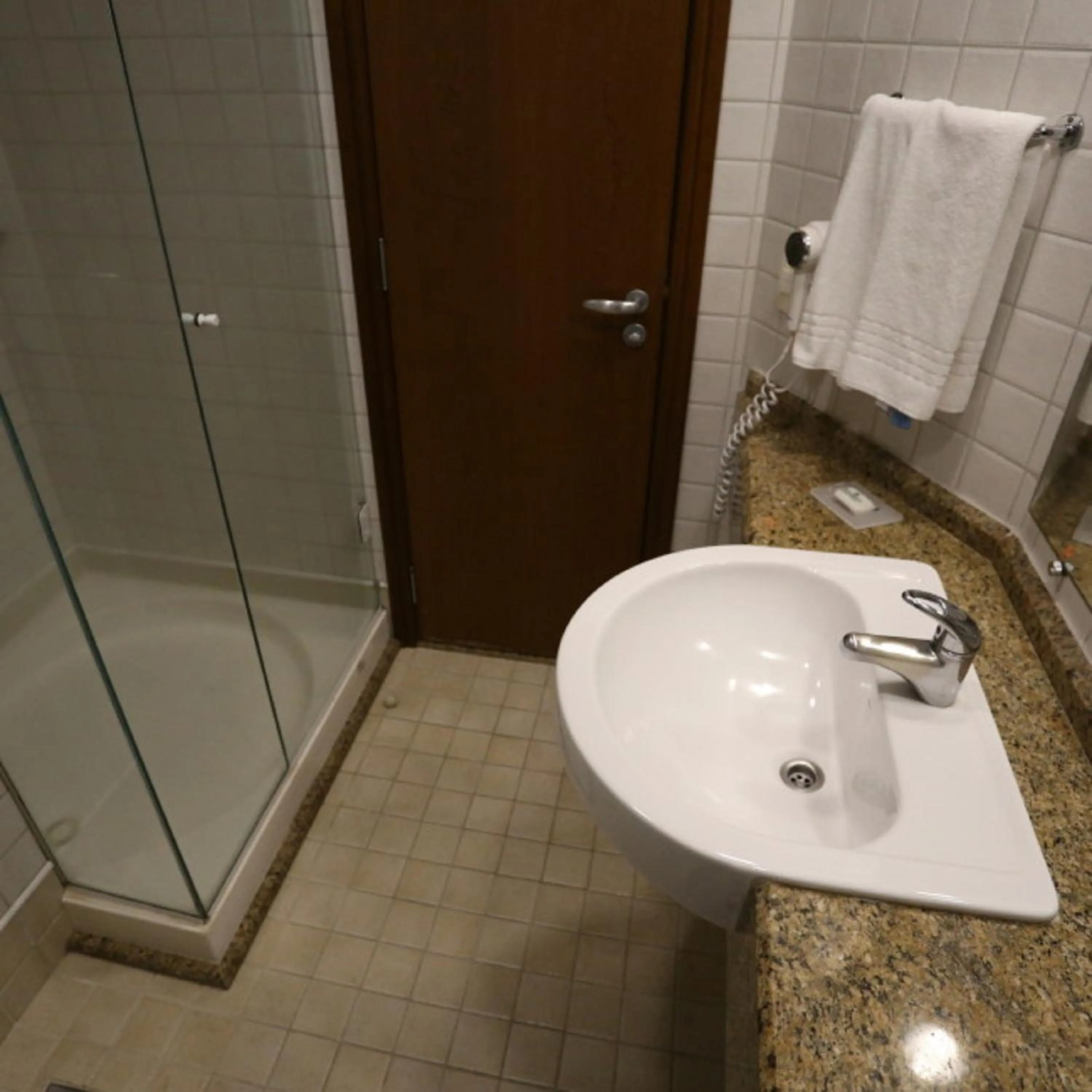 Shower in Bourbon Convention Hotel Joinville