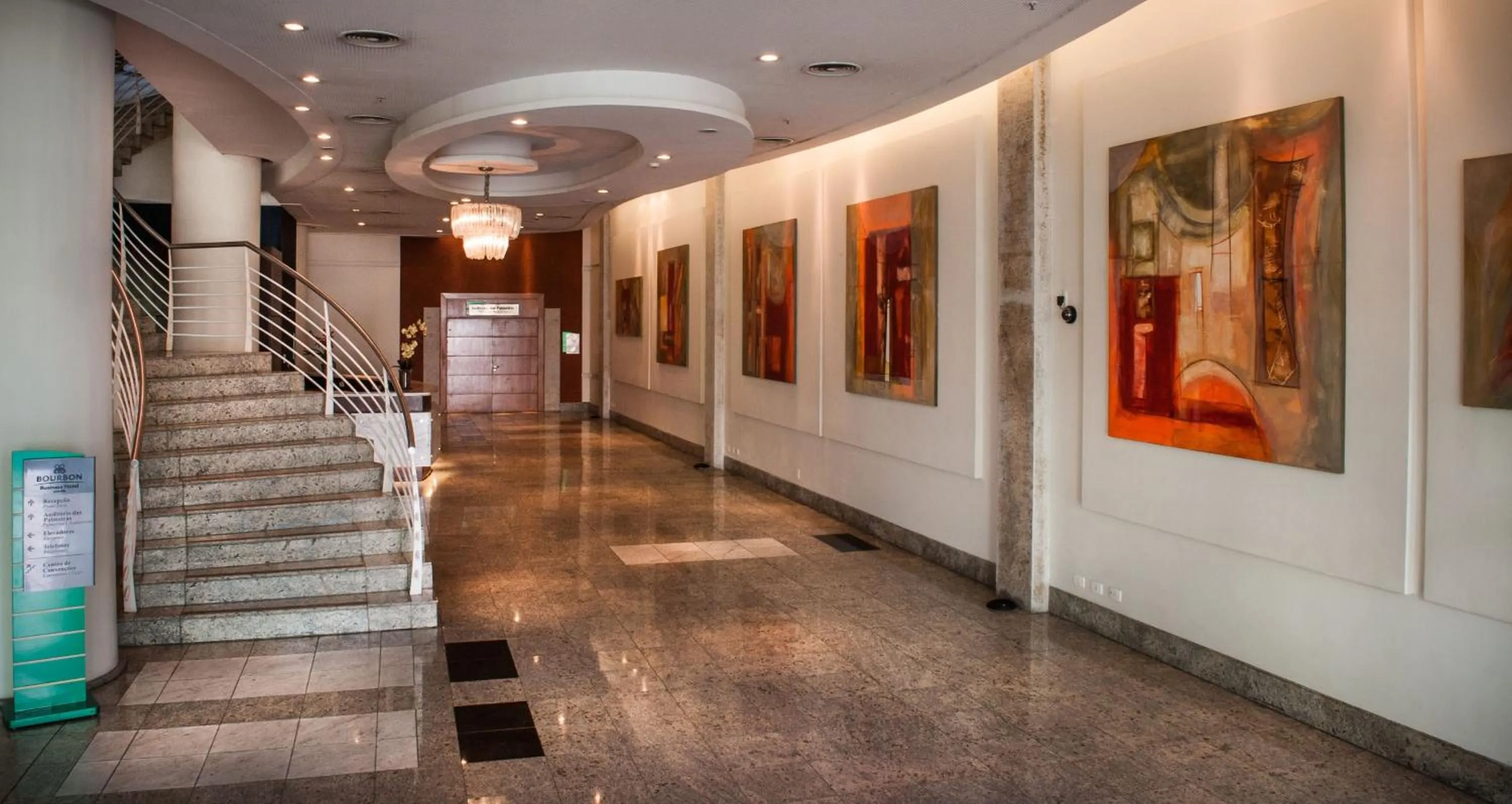 Lobby or reception in Bourbon Convention Hotel Joinville