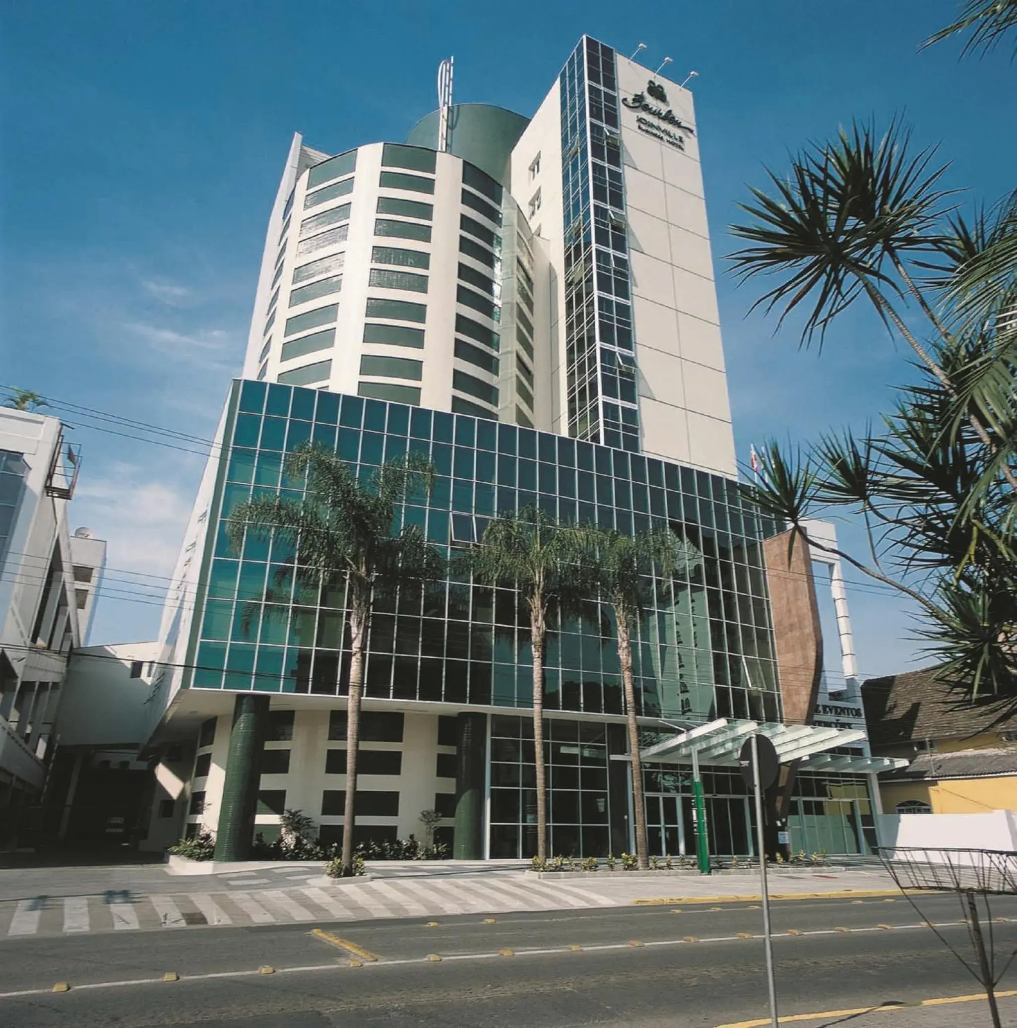 Facade/entrance in Bourbon Convention Hotel Joinville Facade/entrance in Bourbon Convention Hotel Joinville