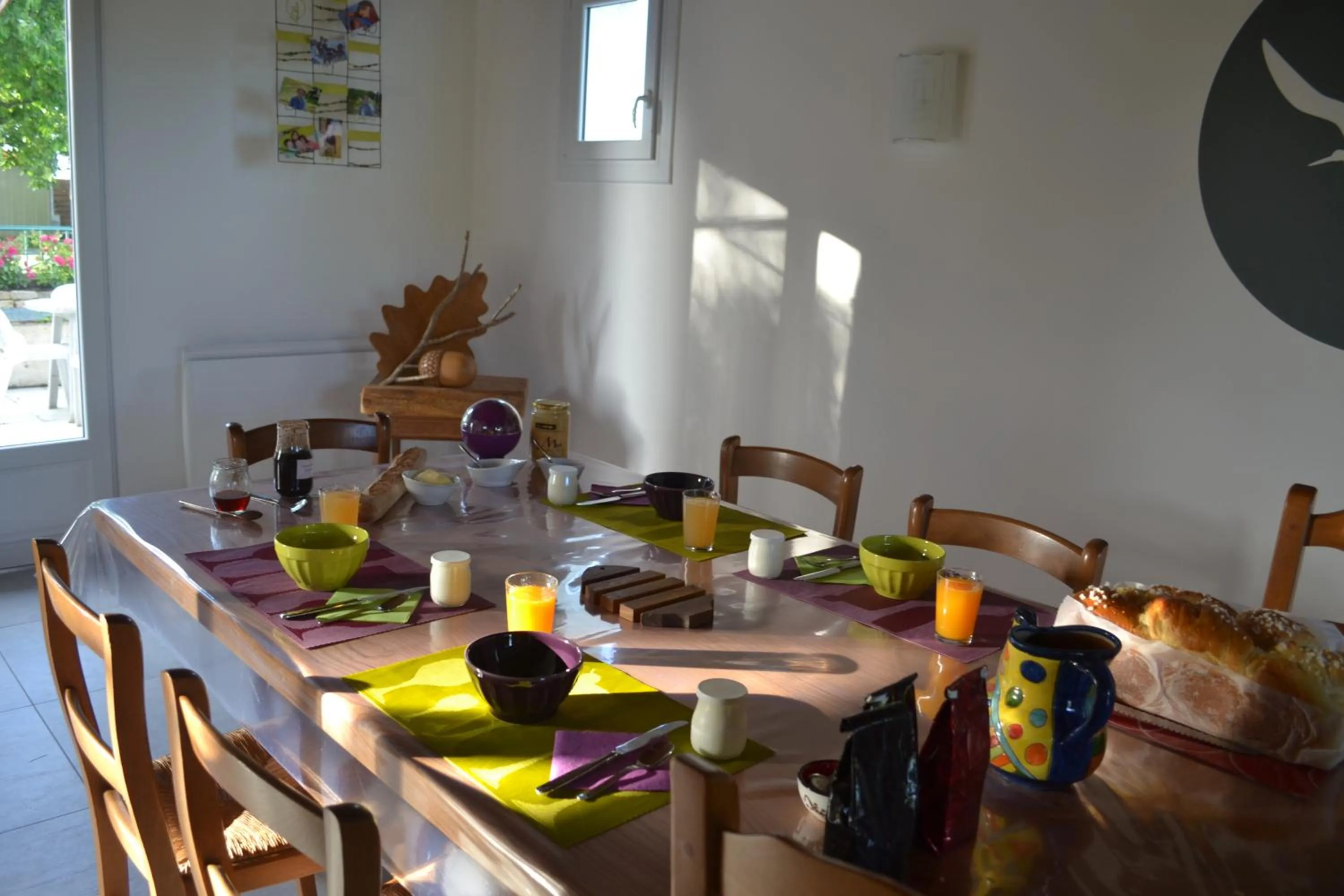 Breakfast in Chambre d'hôtes la ville en bois