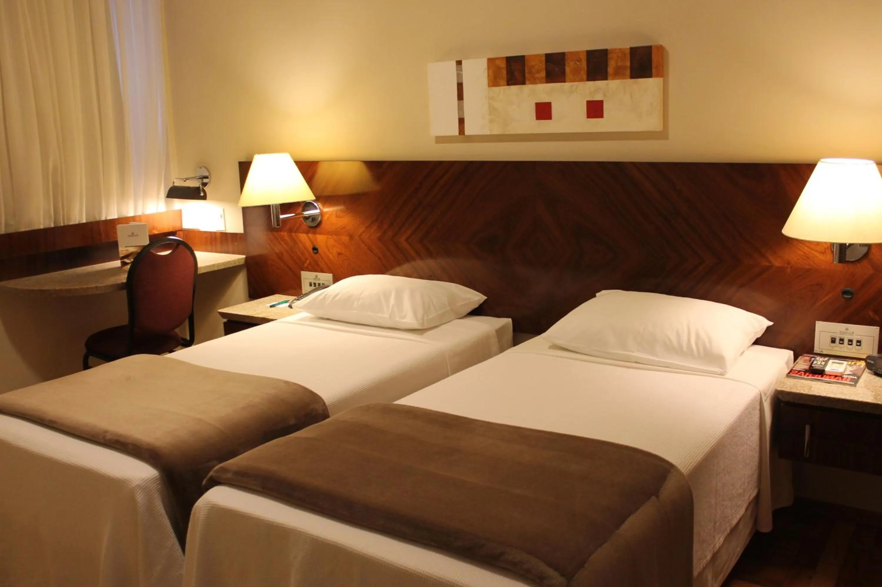 Photo of the whole room, Bed in Bourbon Londrina Hotel