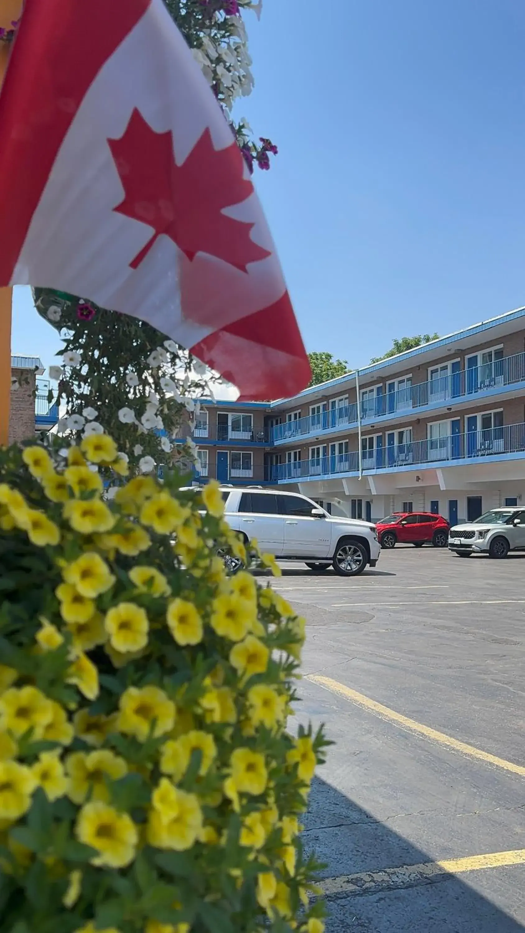 Property building in Empress Inn and Suites by the Falls Property building in Empress Inn and Suites by the Falls