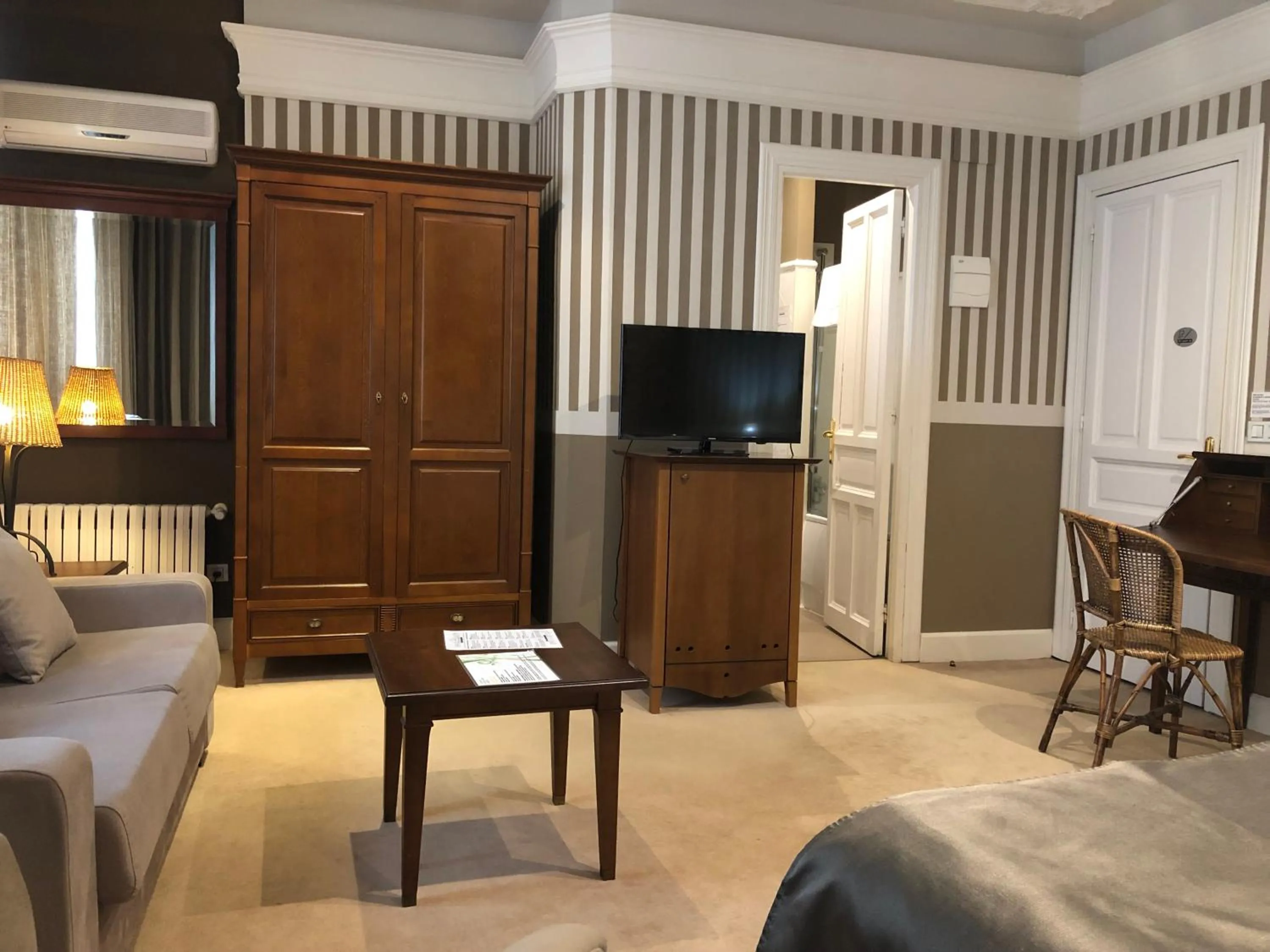 Photo of the whole room in Marina de Campios