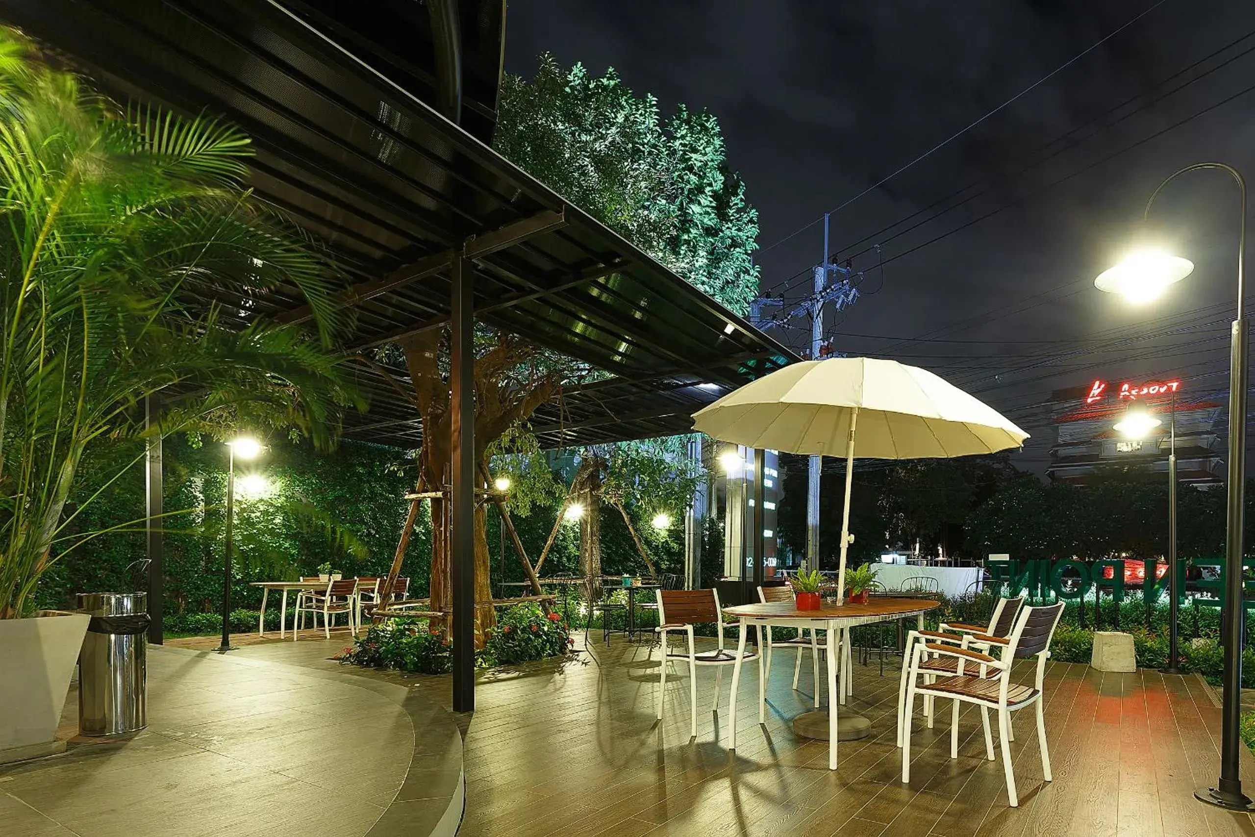 Restaurant/places to eat in Green Point Residence Hotel Restaurant/places to eat in Green Point Residence Hotel