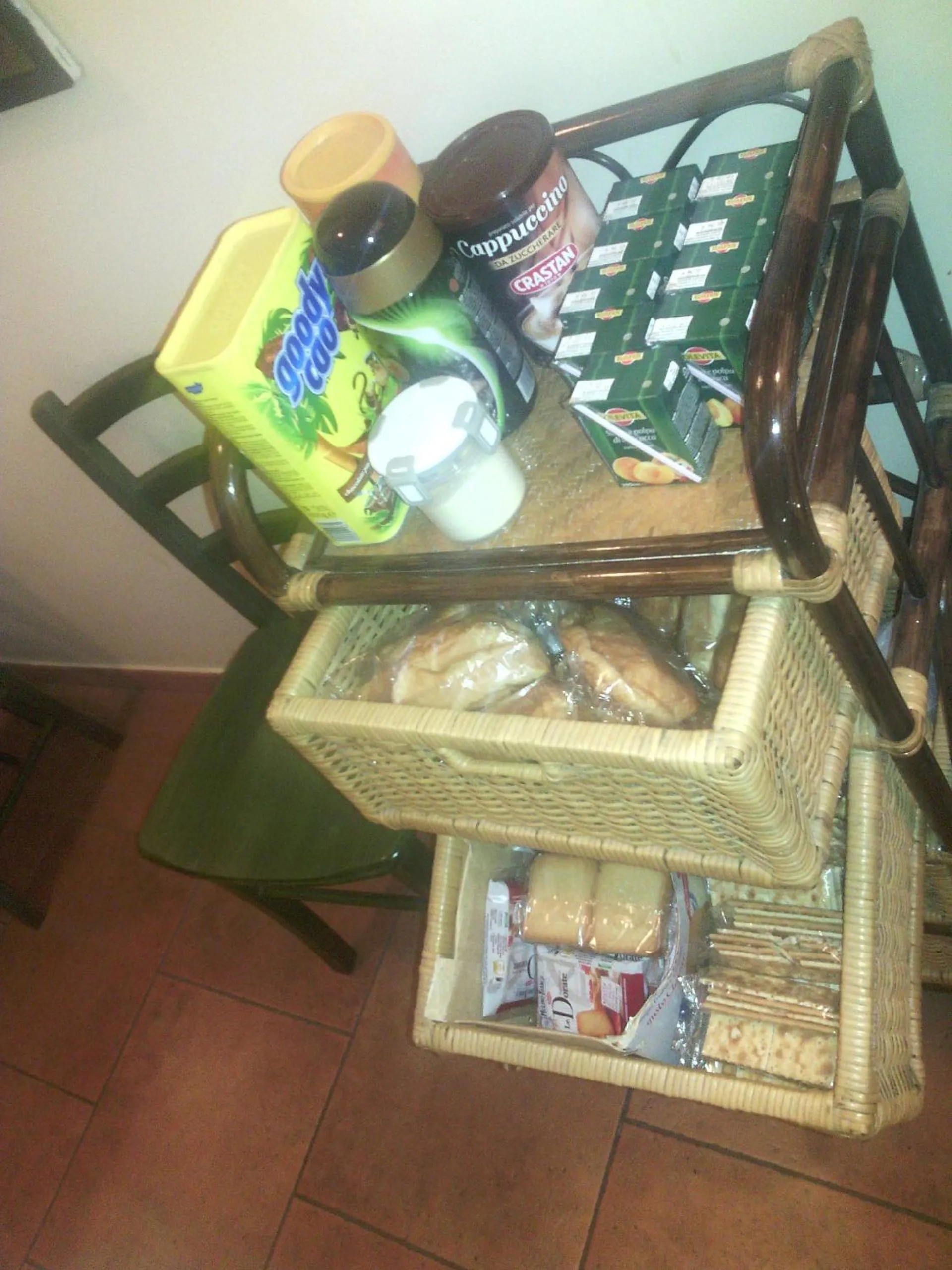 Italian breakfast in B&B Le Stanze del Sogno