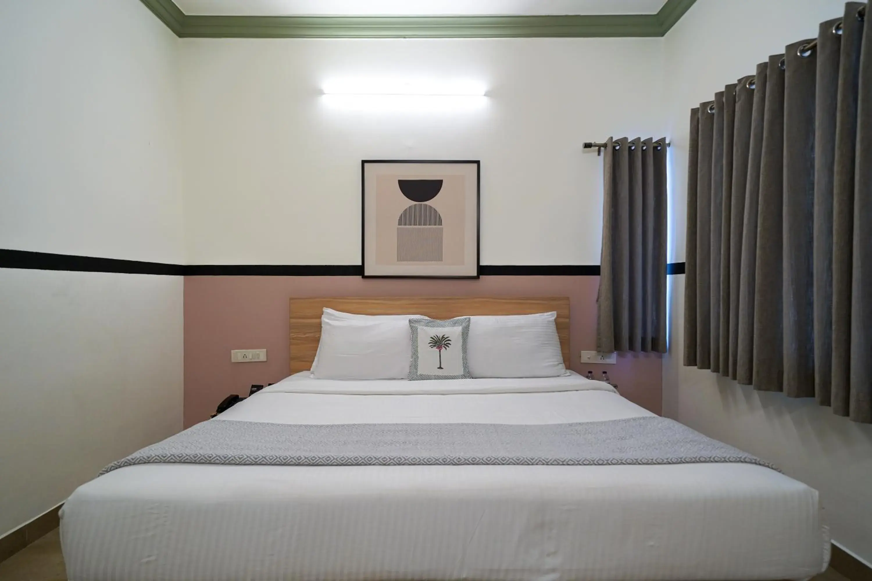 Bed in Olive Zip Indiranagar Metro by Embassy Group Bed in Olive Zip Indiranagar Metro by Embassy Group