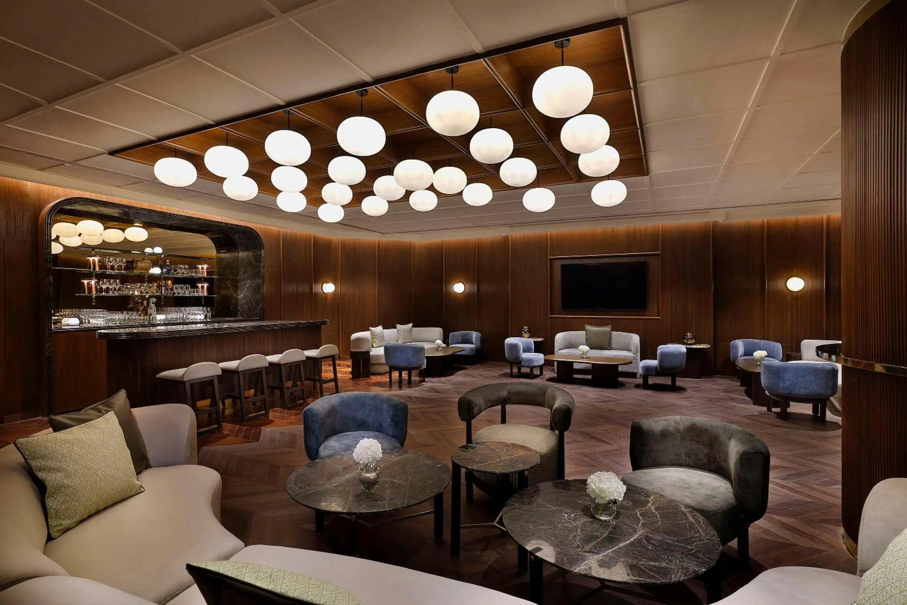 Lounge or bar in Shangri-La Eros New Delhi