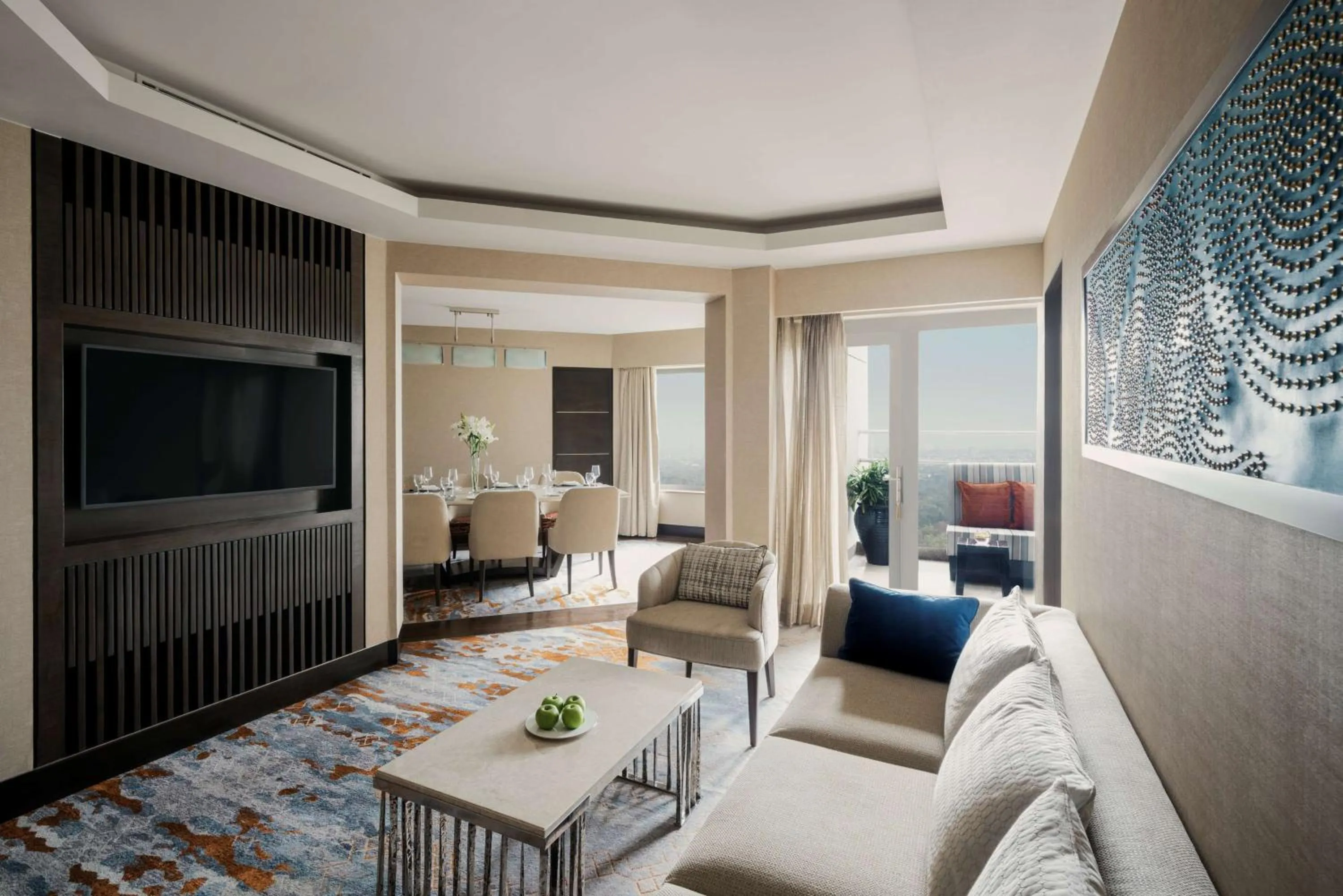 Photo of the whole room in Shangri-La Eros New Delhi