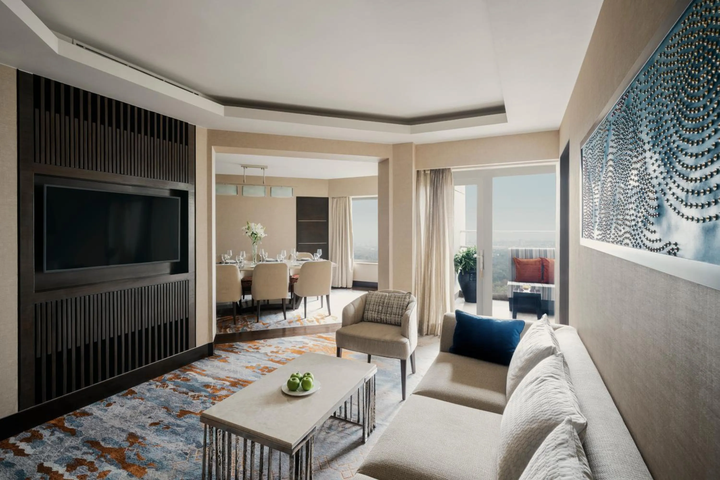 Living room in Shangri-La Eros New Delhi