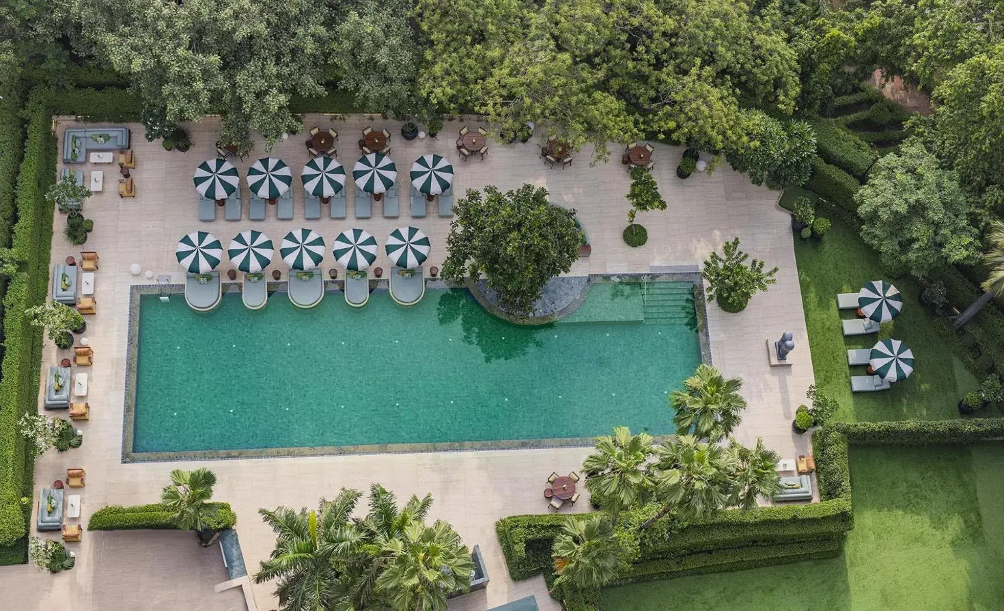 Pool view in Shangri-La Eros New Delhi Pool view in Shangri-La Eros New Delhi