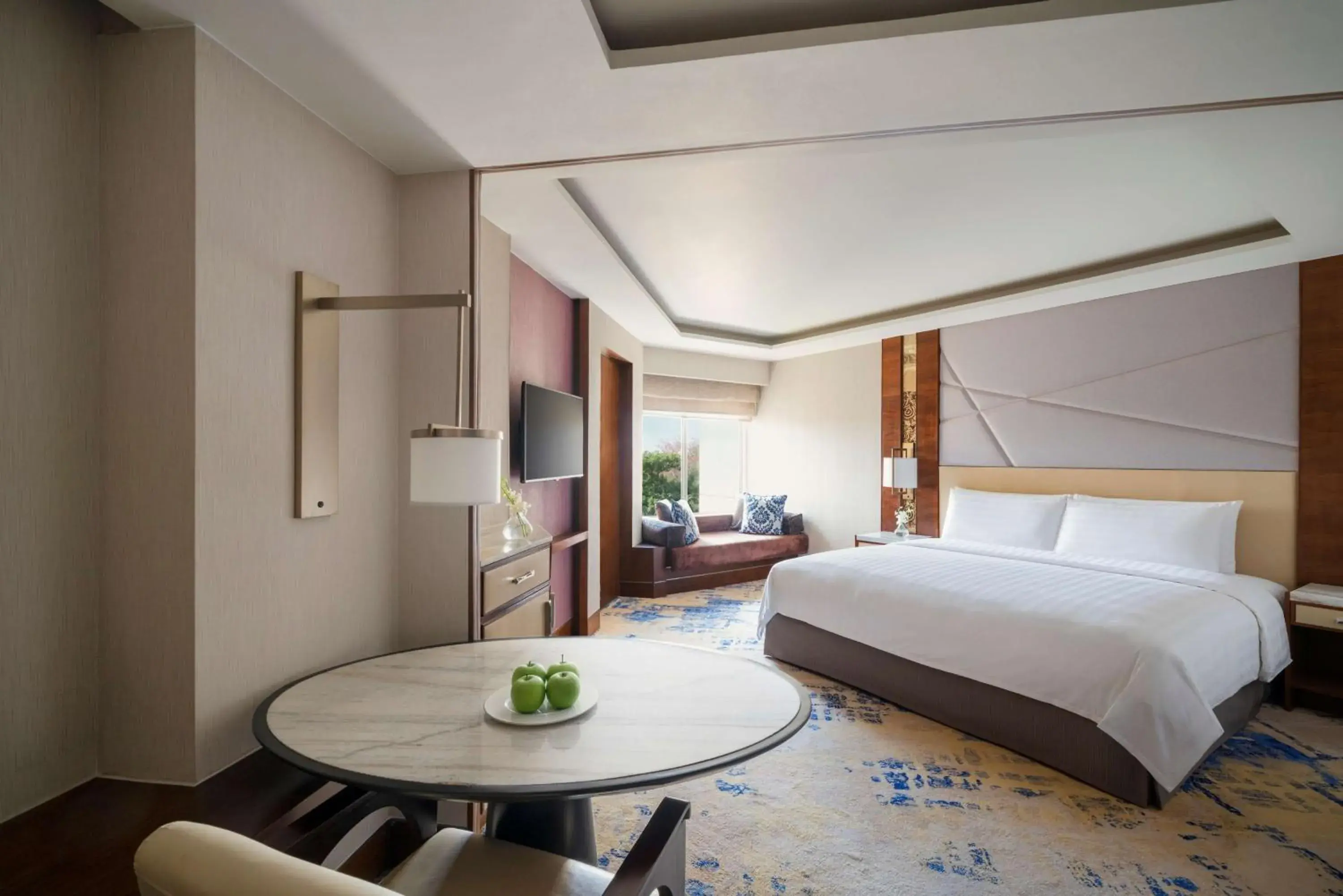 Photo of the whole room, Bed in Shangri-La Eros New Delhi Photo of the whole room, Bed in Shangri-La Eros New Delhi