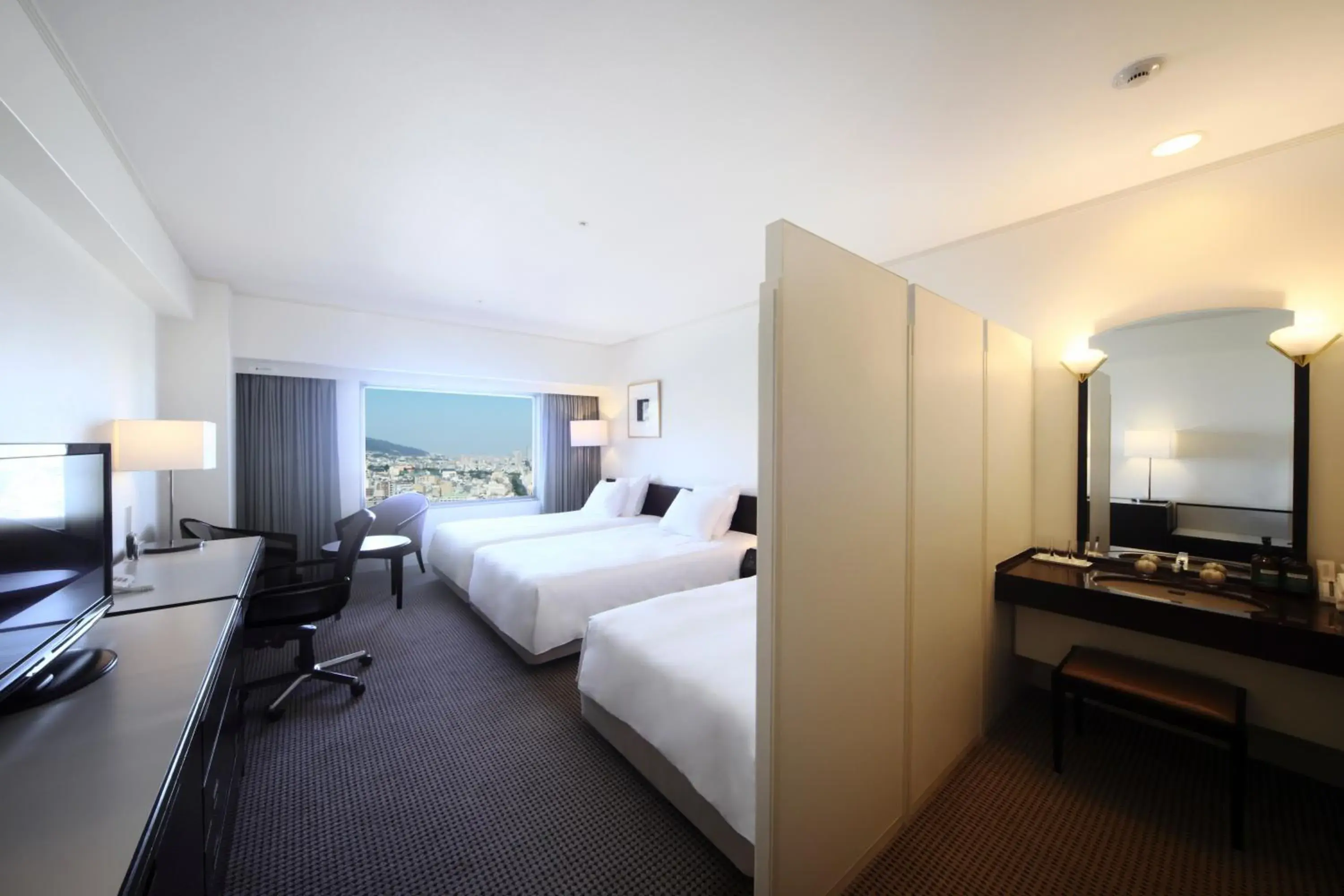 Premium Twin Room with Sofa Bed and City View - single occupancy in ANA Crowne Plaza Kobe by IHG Premium Twin Room with Sofa Bed and City View - single occupancy in ANA Crowne Plaza Kobe by IHG