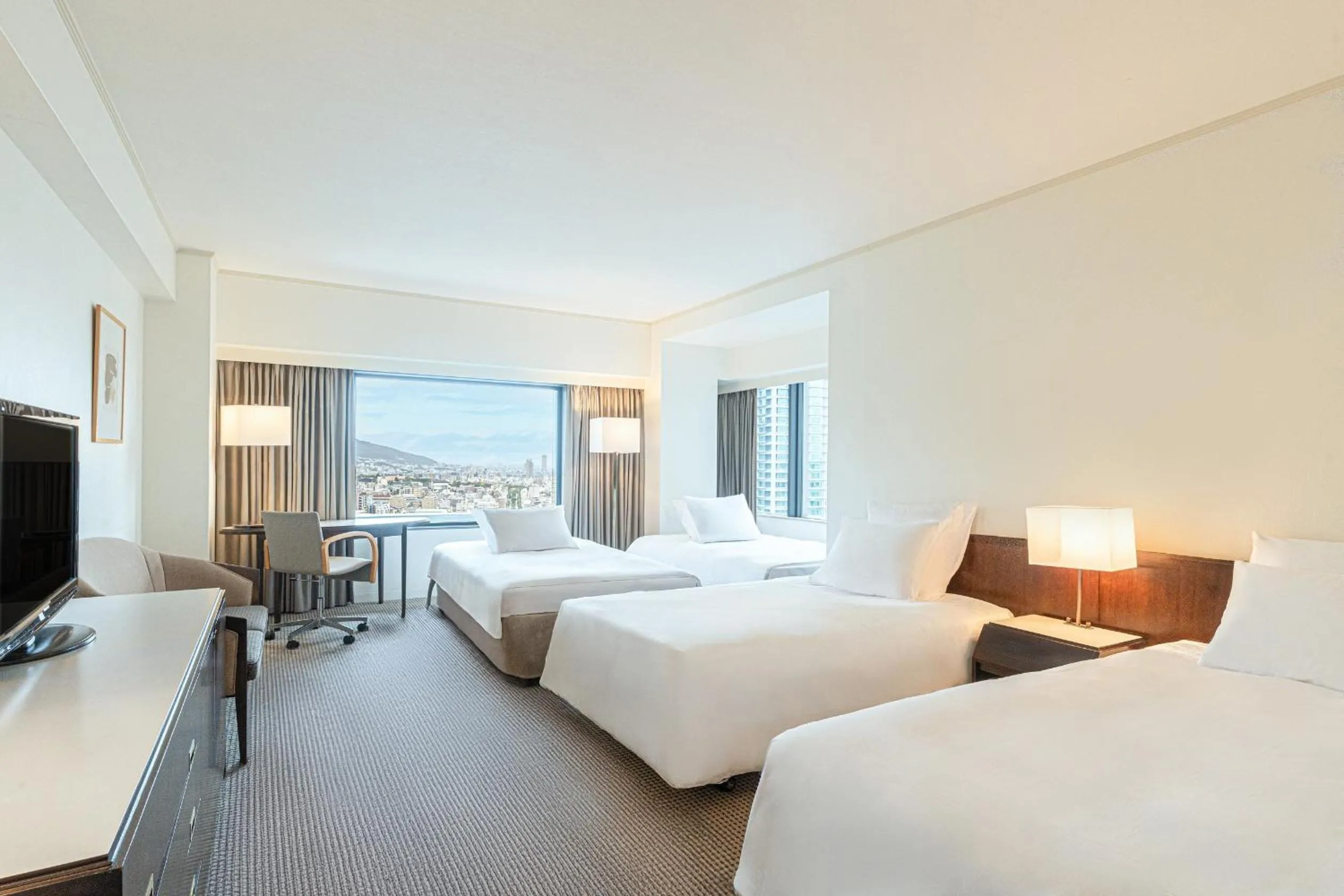 Photo of the whole room, Bed in ANA Crowne Plaza Kobe by IHG