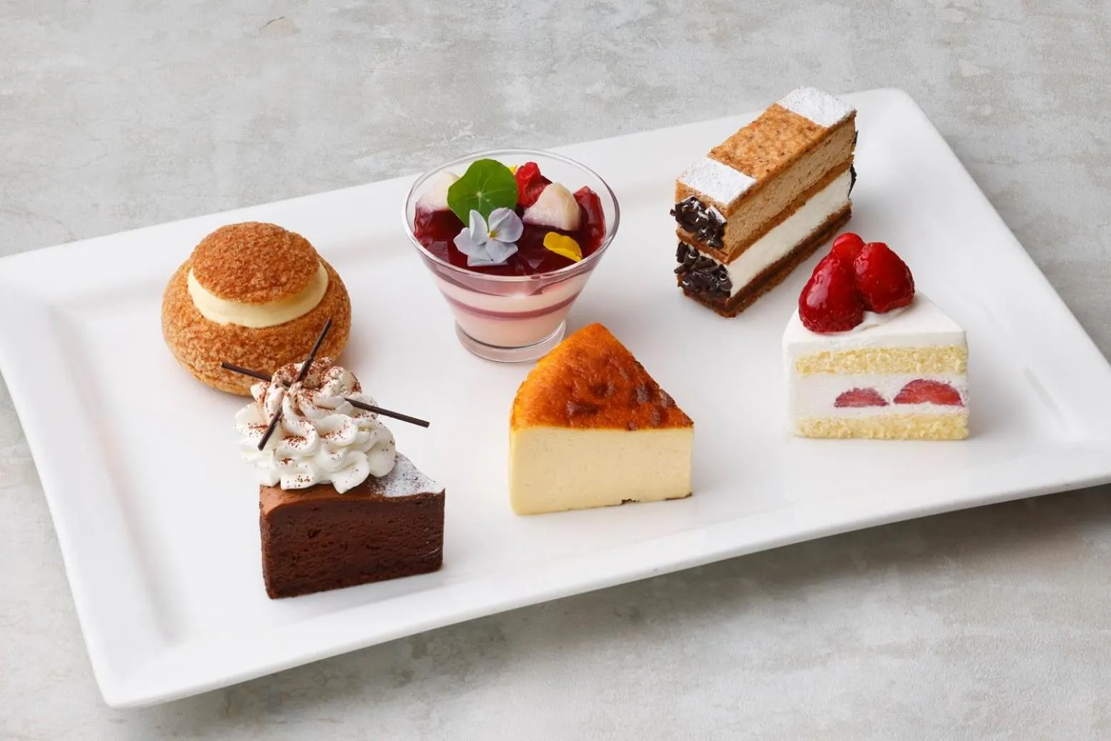 Food and drinks in ANA Crowne Plaza Kobe by IHG