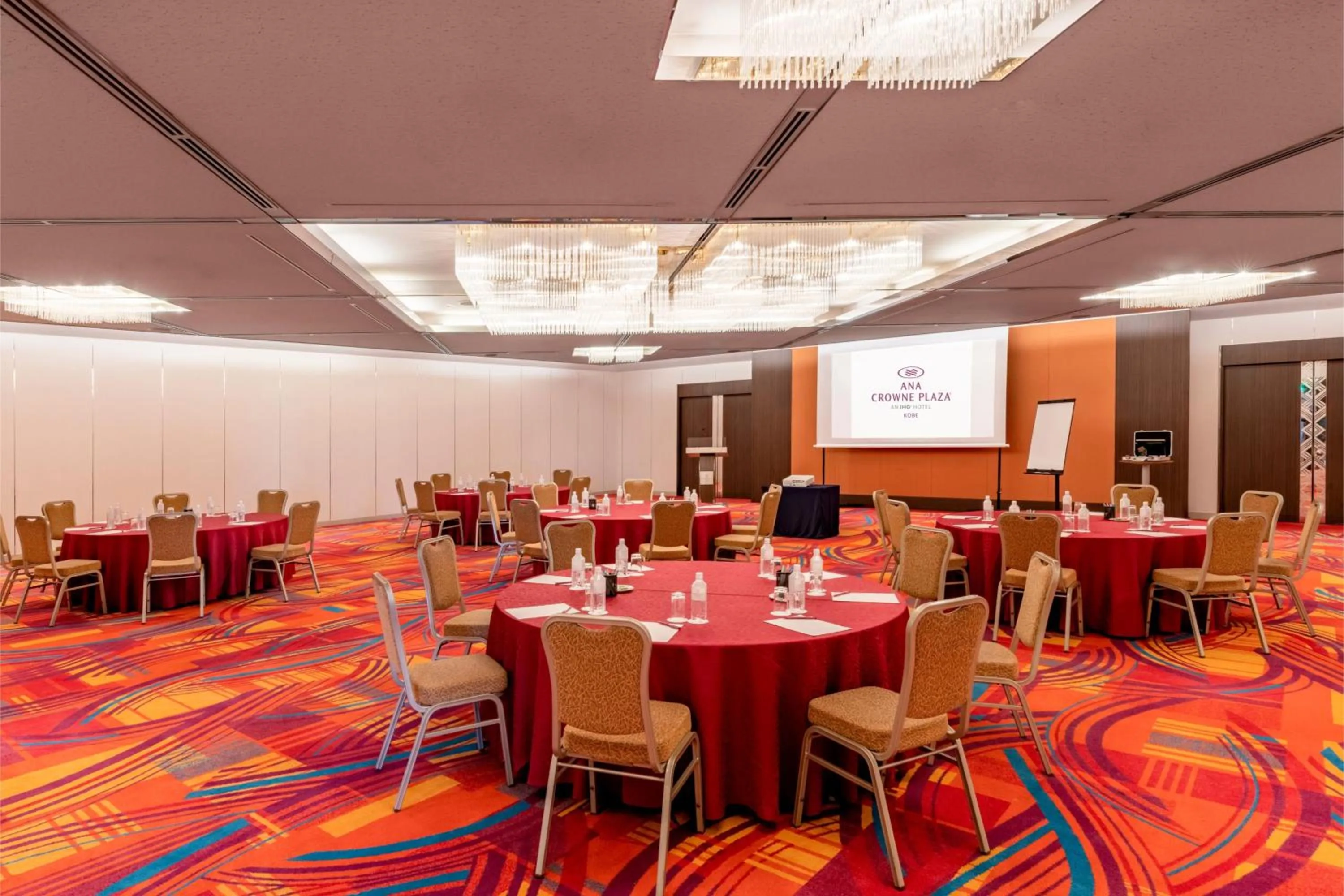 Meeting/conference room in ANA Crowne Plaza Kobe by IHG