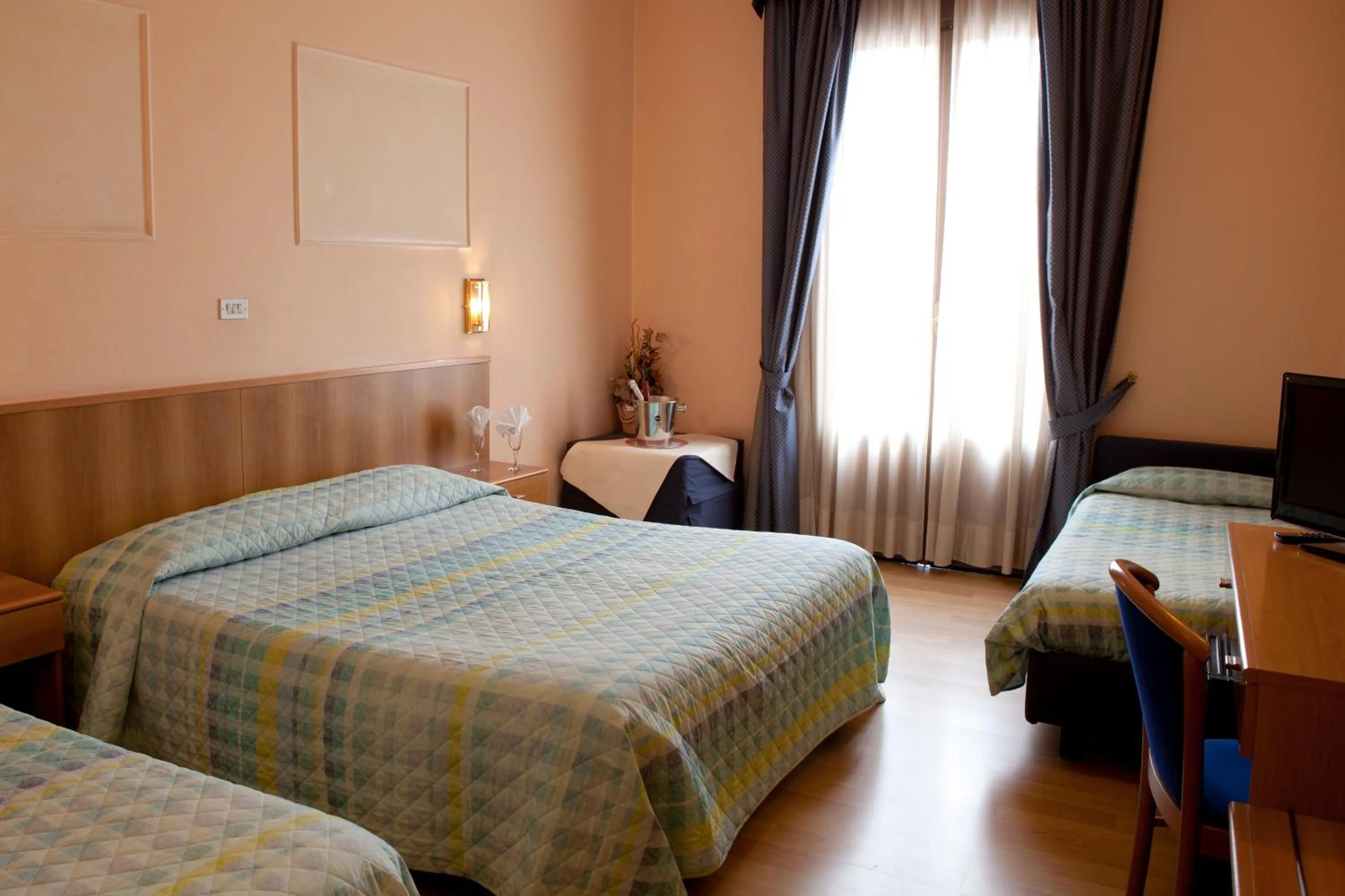 Bedroom, Bed in Hotel Porziuncola