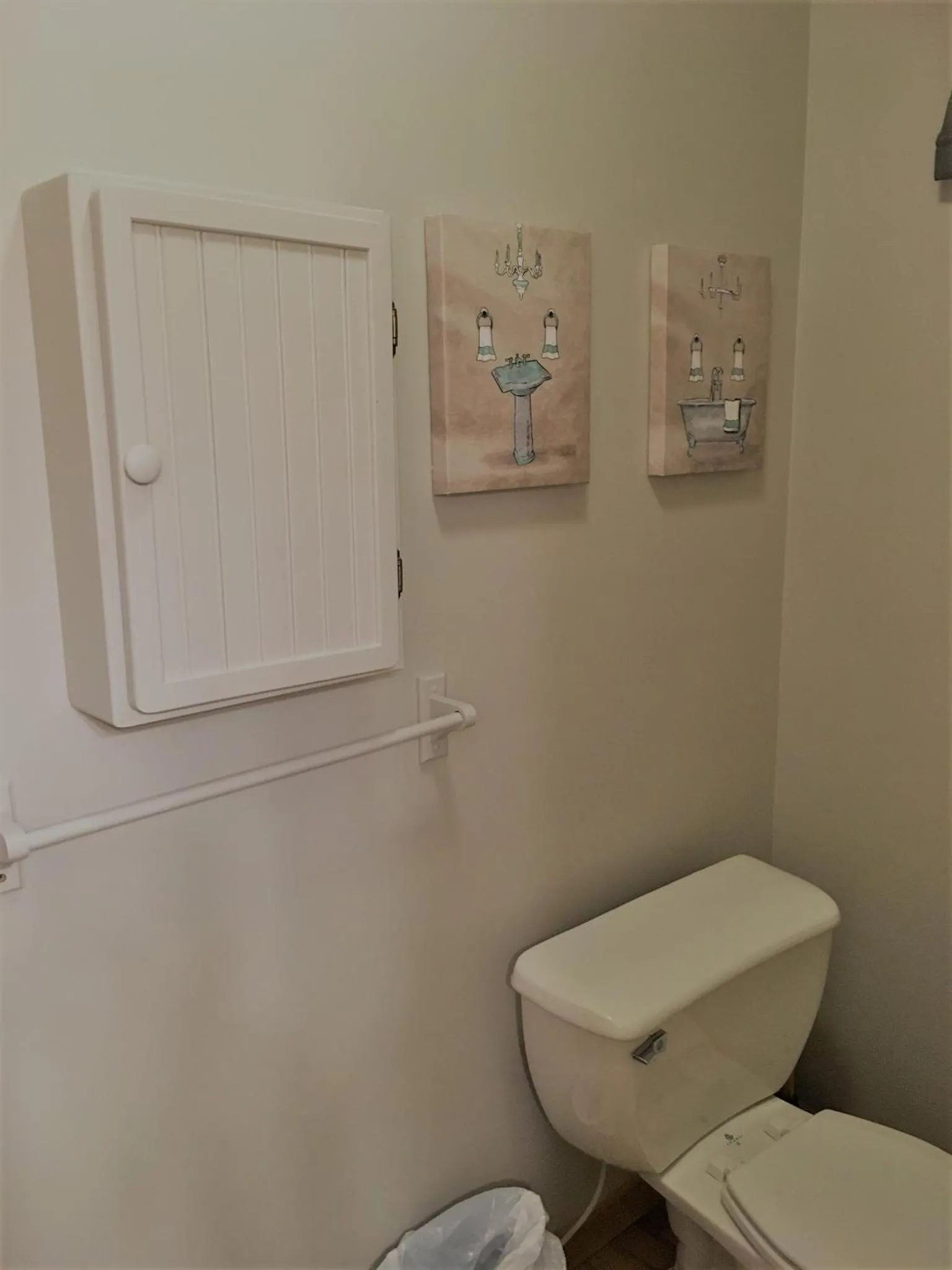 Bathroom in Merland Park Cottages and Motel