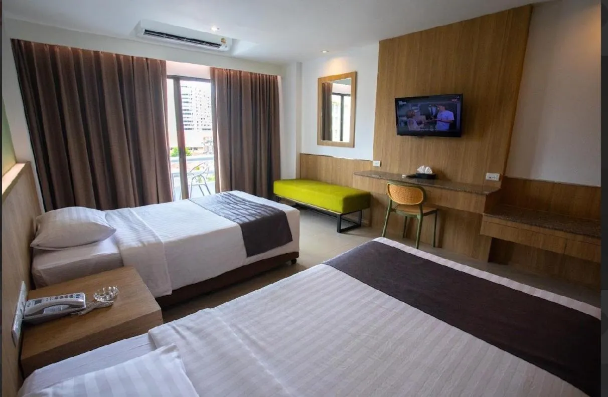 Bed in Royal Palace Hotel