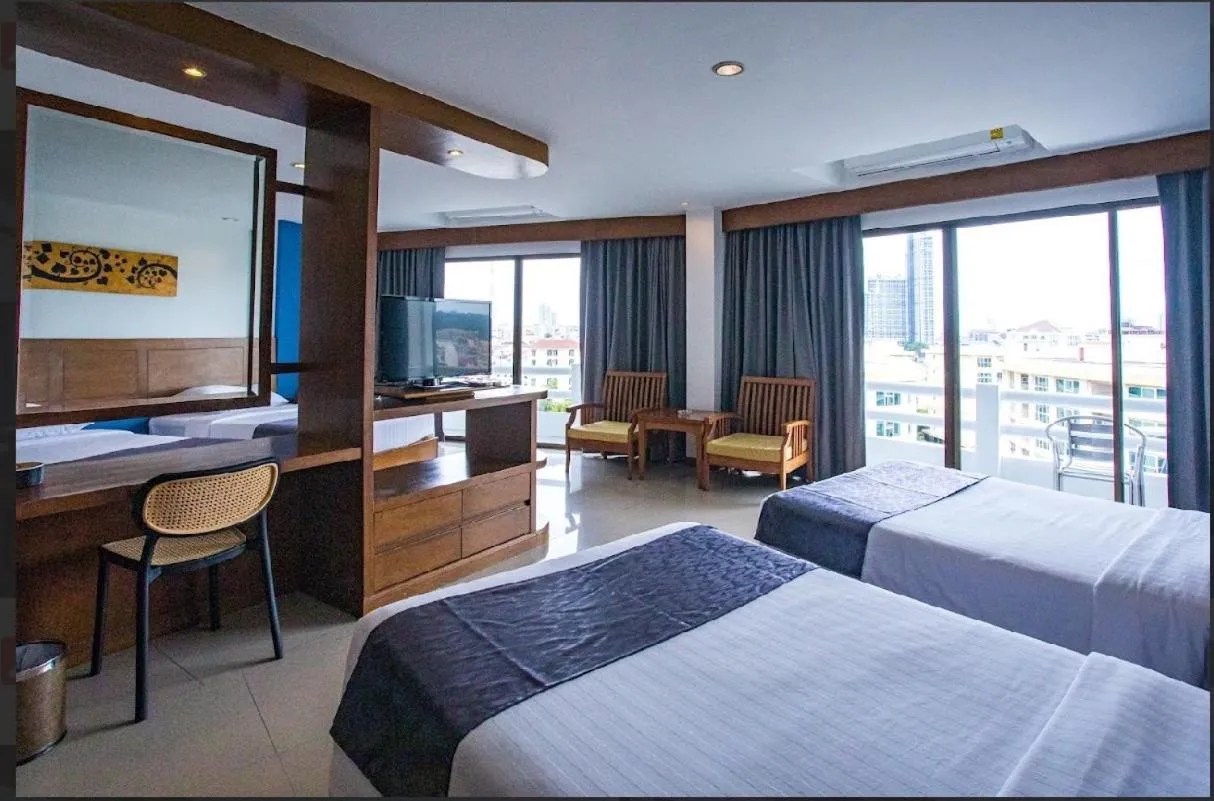 Bed in Royal Palace Hotel