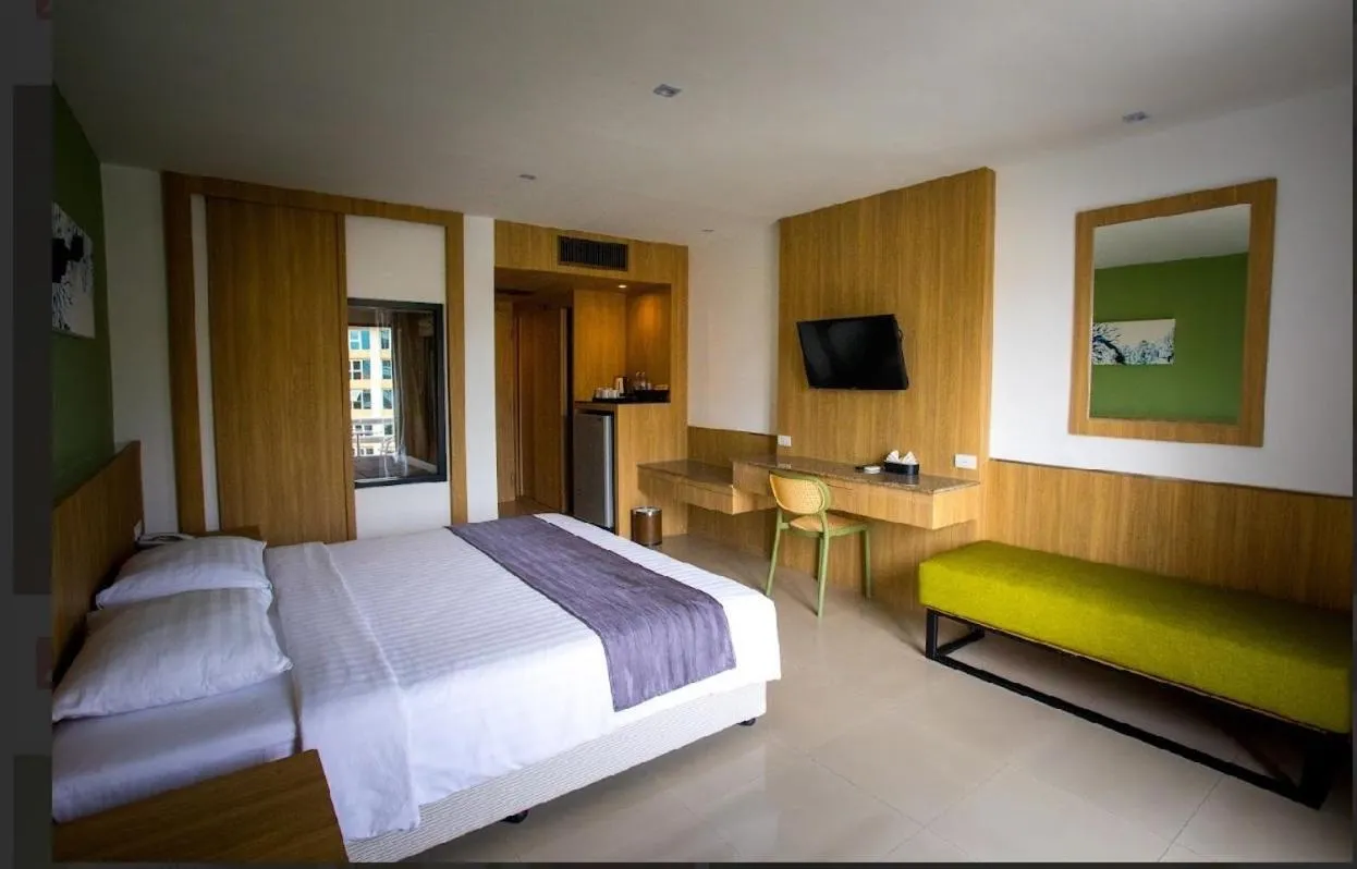 Bed in Royal Palace Hotel