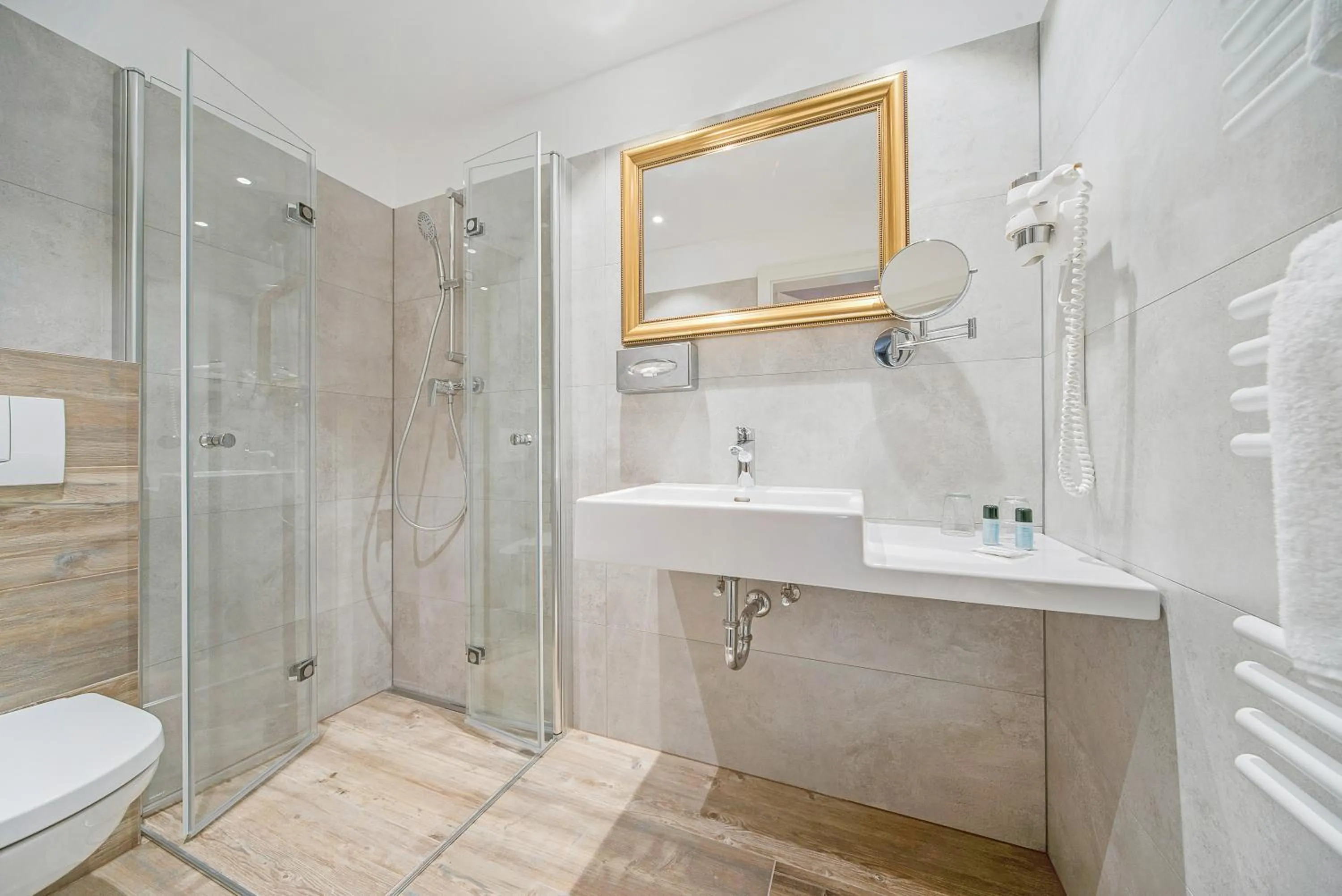 Bathroom in Gasthof Hotel Hauslwirt