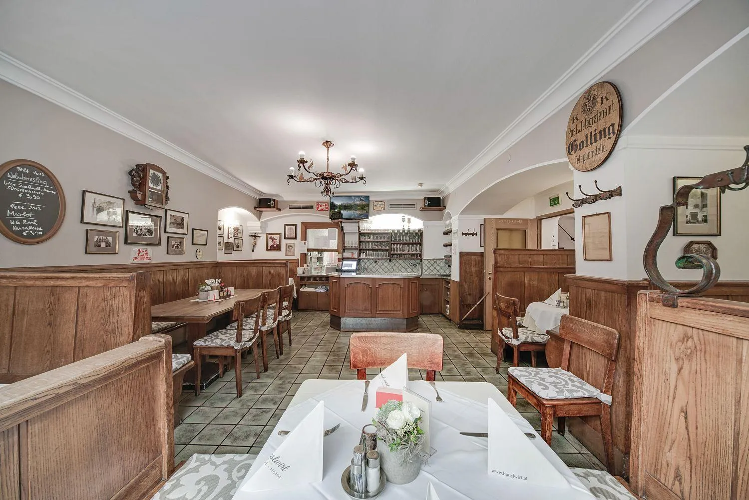 Restaurant/places to eat in Gasthof Hotel Hauslwirt