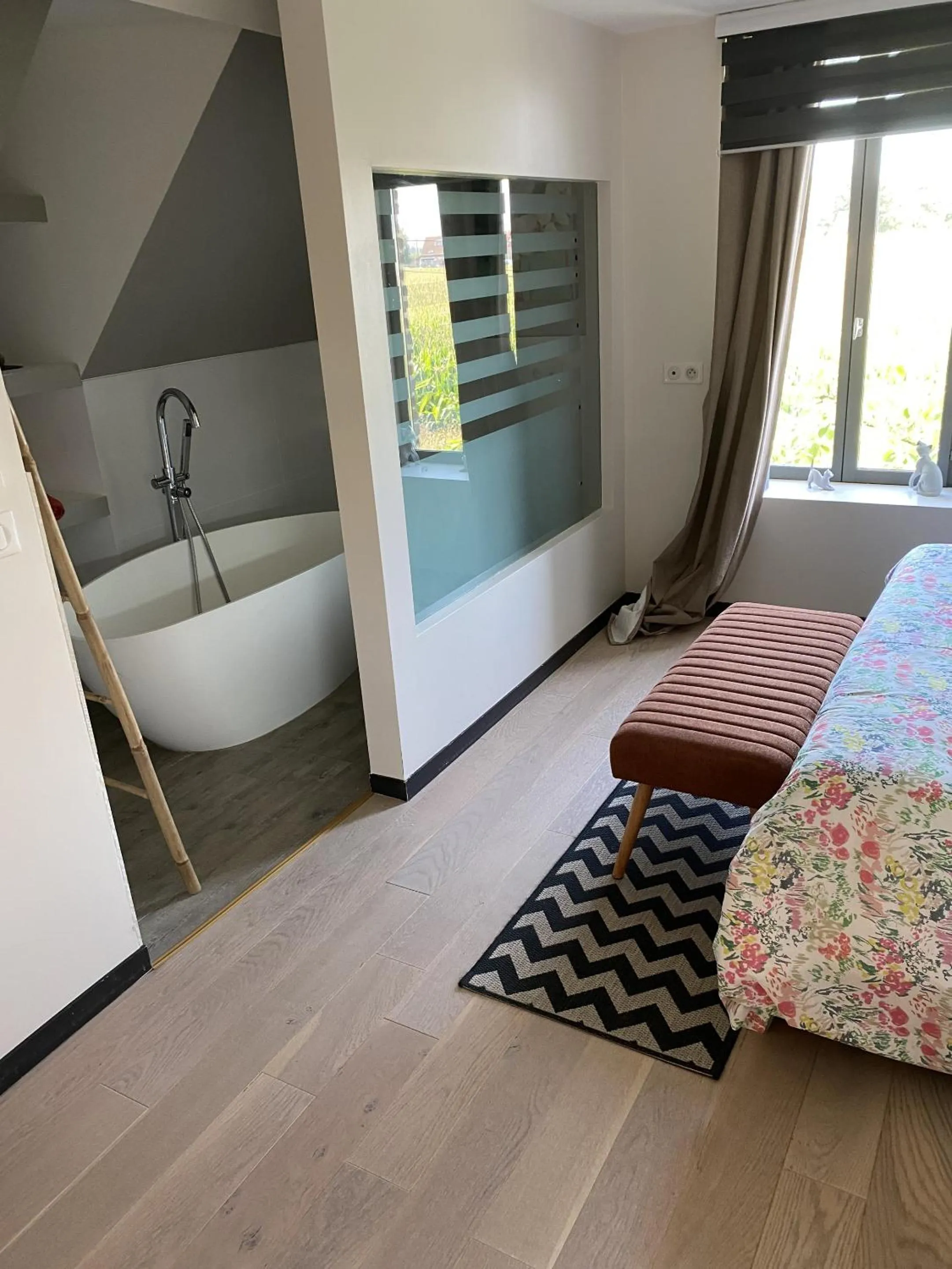 Bedroom, Bed in Aux Herbes Hautes