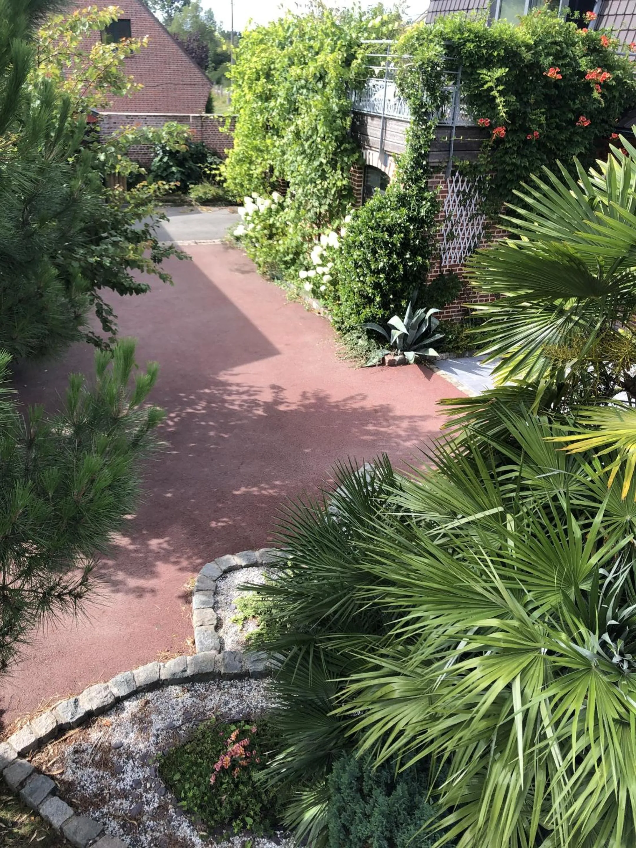 Garden in Aux Herbes Hautes