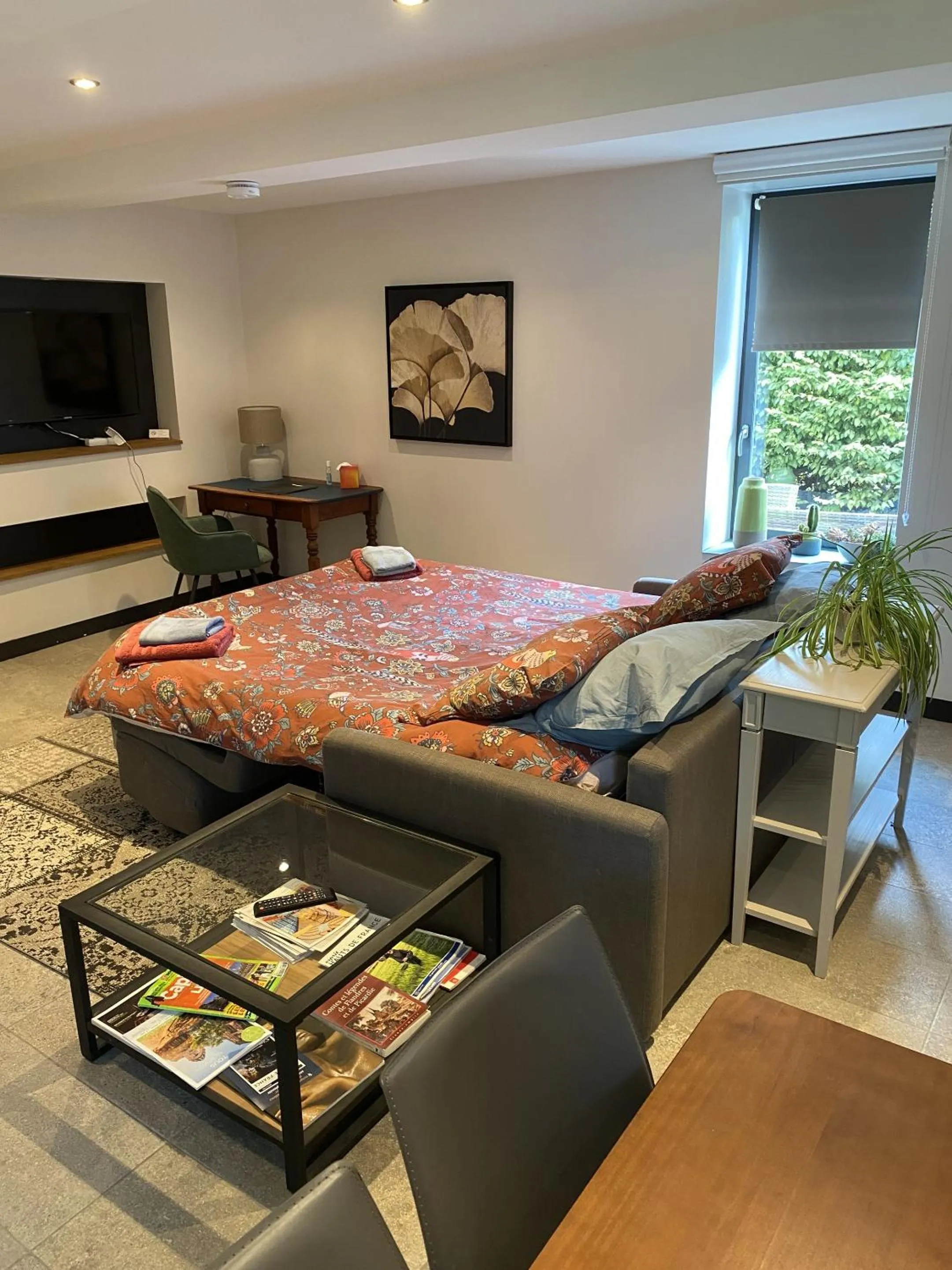 Bedroom, Bed in Aux Herbes Hautes