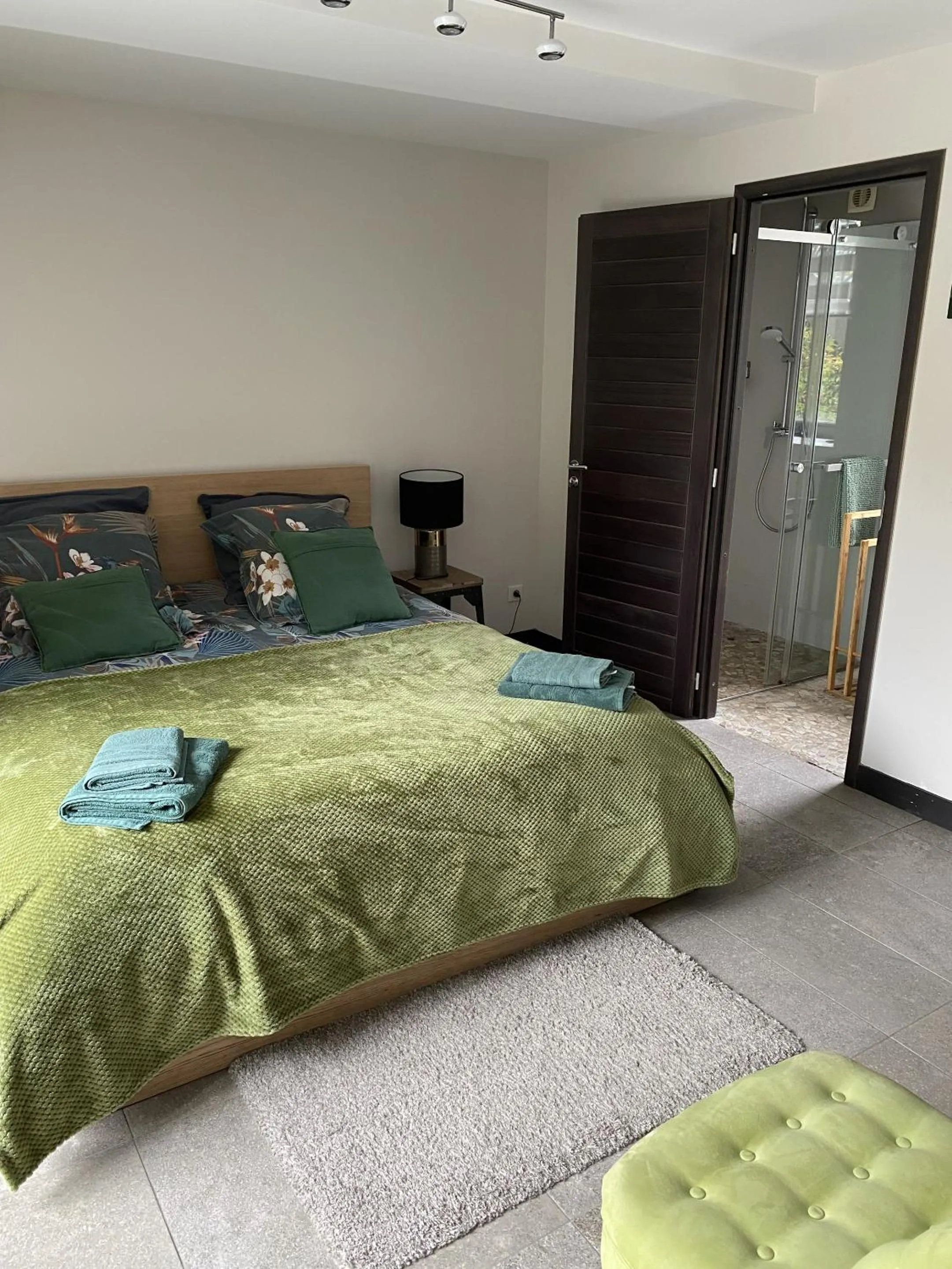 Bedroom, Bed in Aux Herbes Hautes