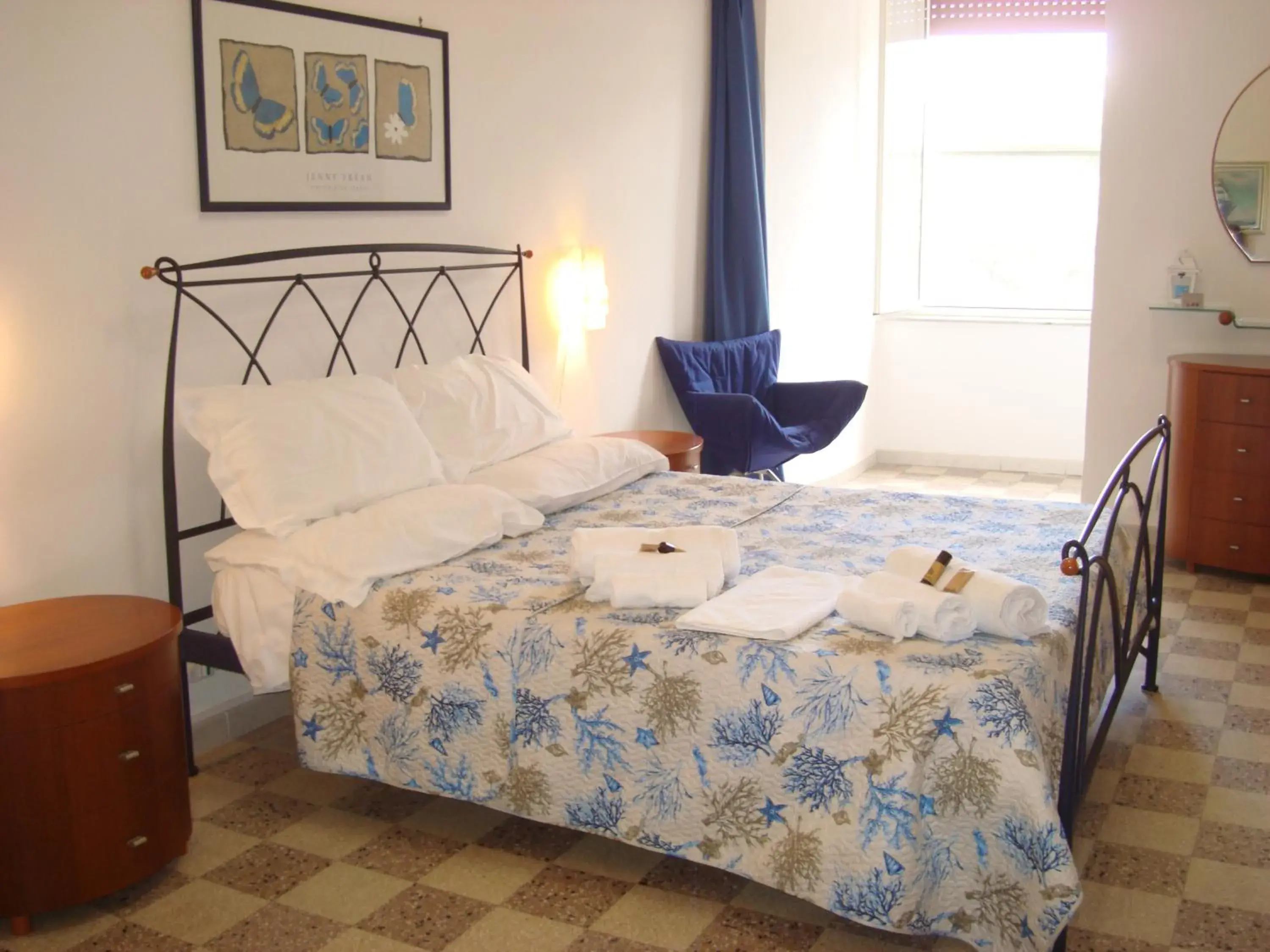 Double Room with Private External Bathroom in In Vacanza a Gaeta - L'Elica b&b Double Room with Private External Bathroom in In Vacanza a Gaeta - L'Elica b&b
