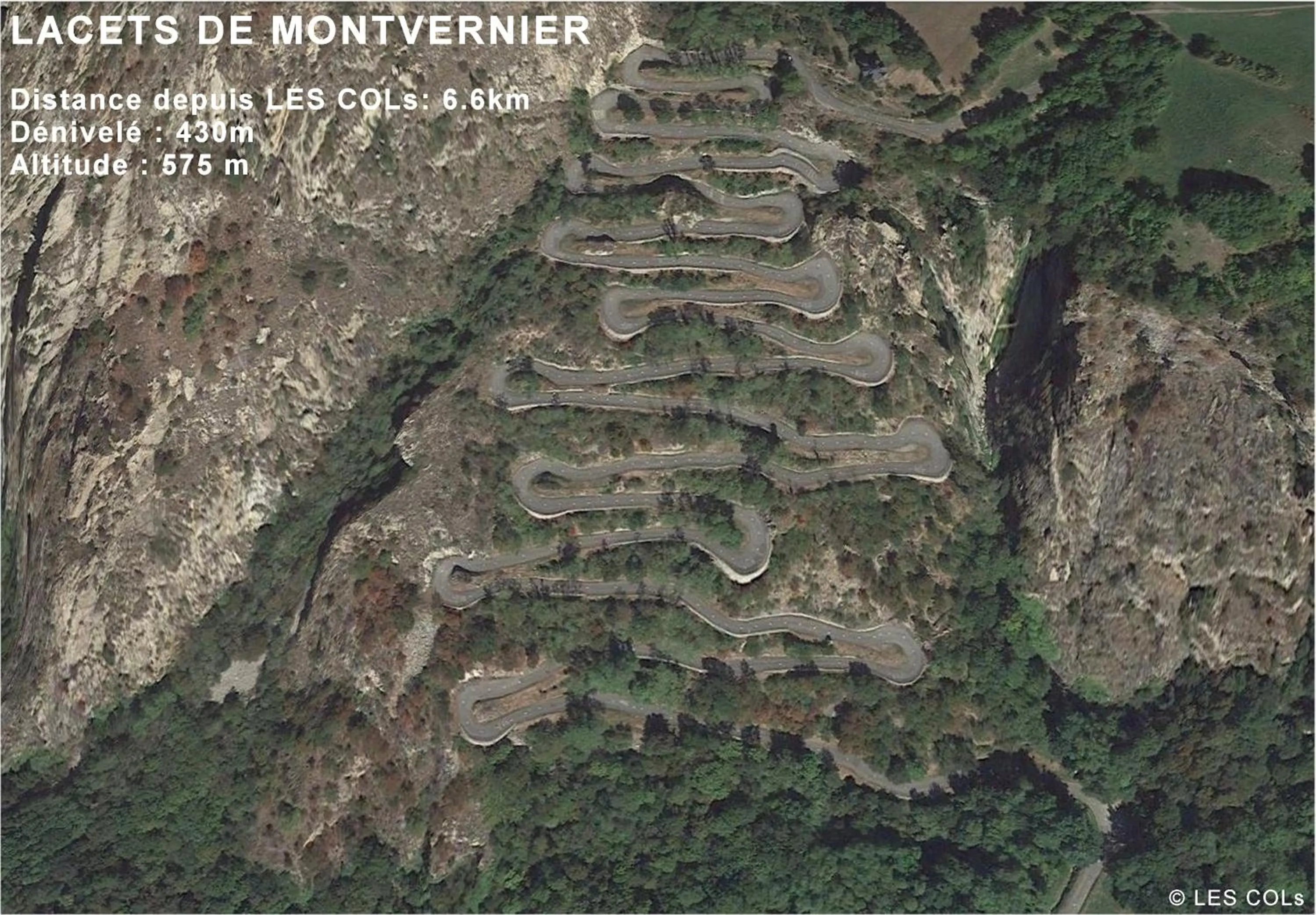 Off site in Chalet Les Cols - Chambres avec terrasse & jardin - proche de la nouvelle gare