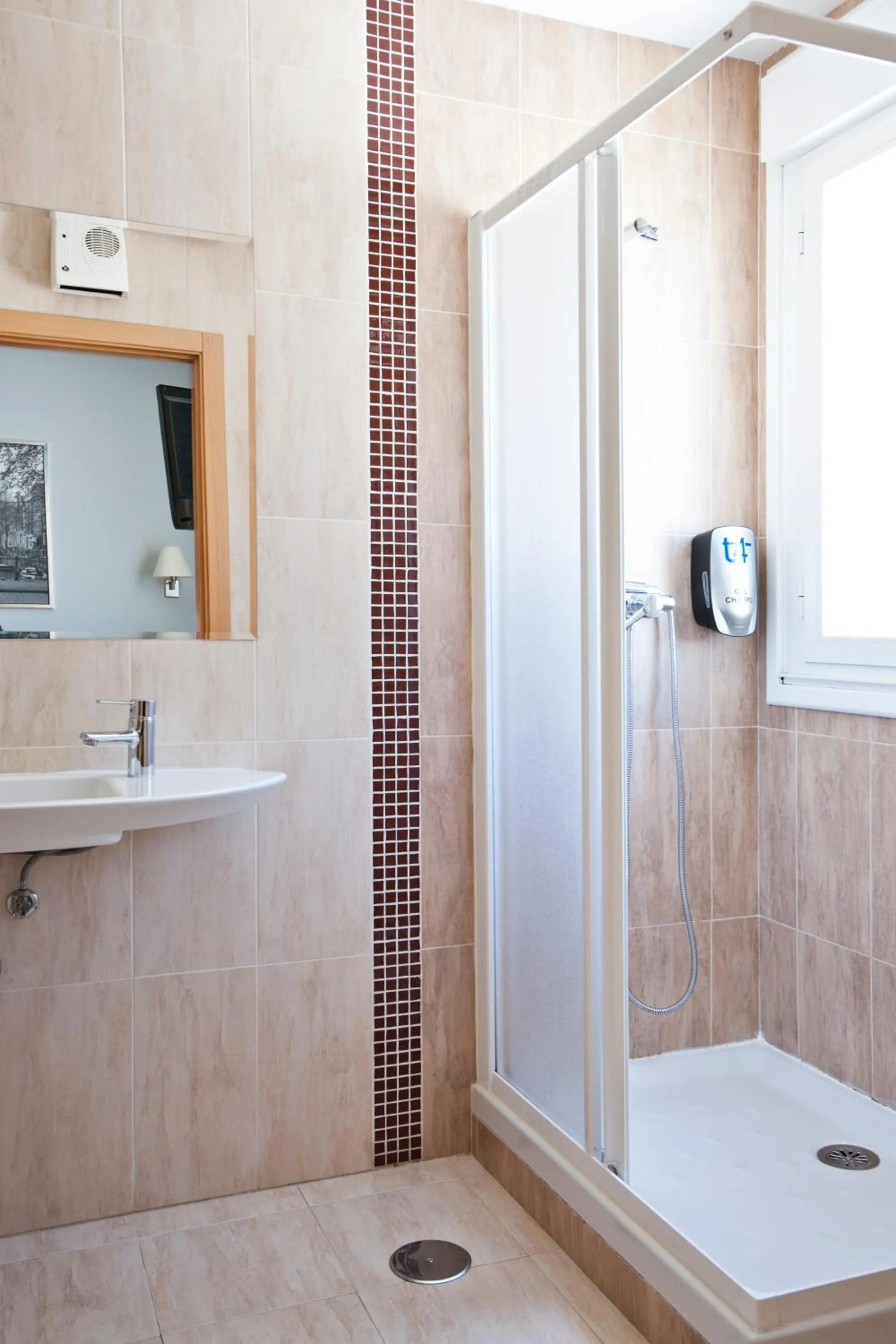 Bathroom in Hostal T4