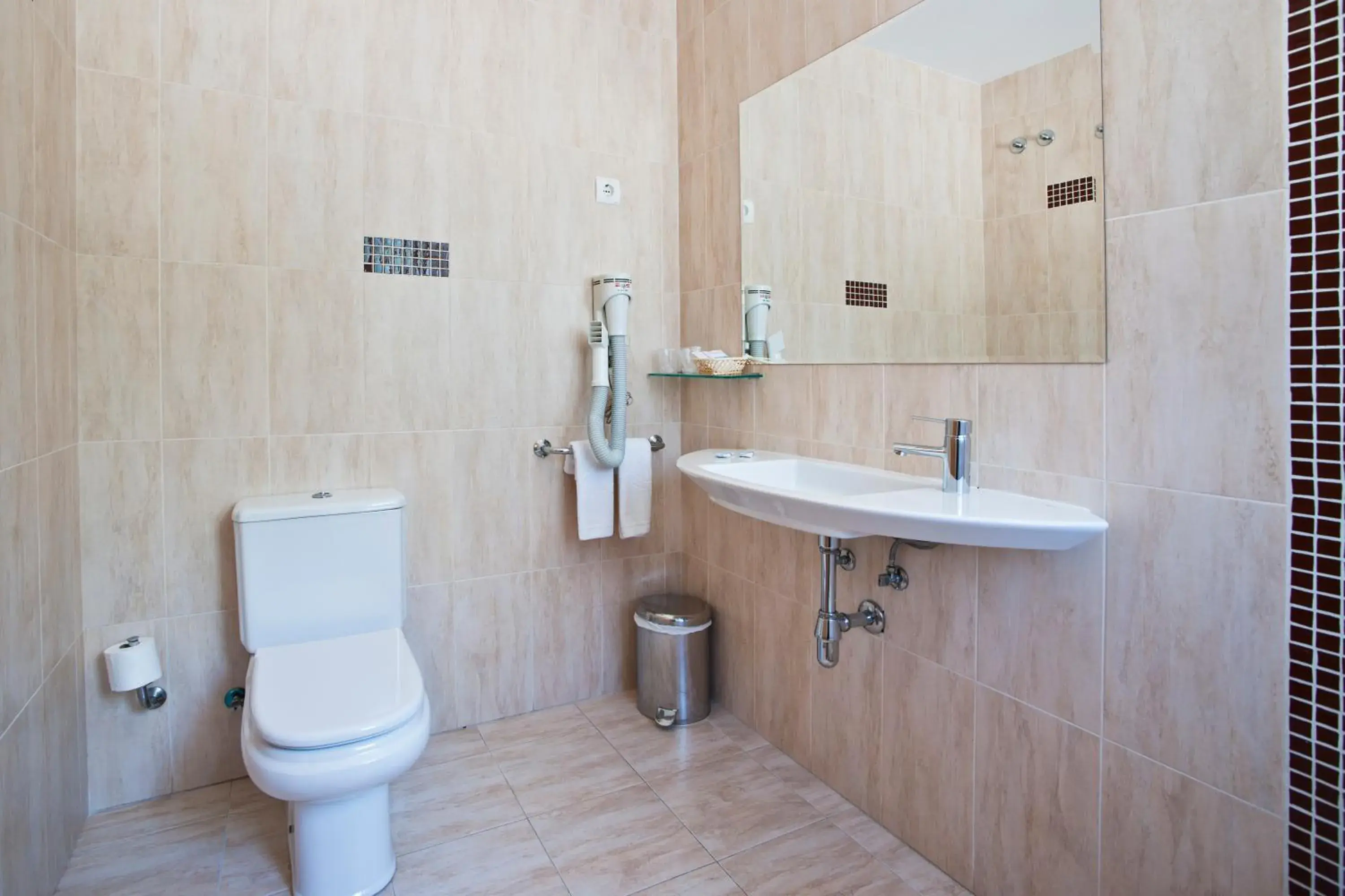 Double Room in Hostal T4 Double Room in Hostal T4