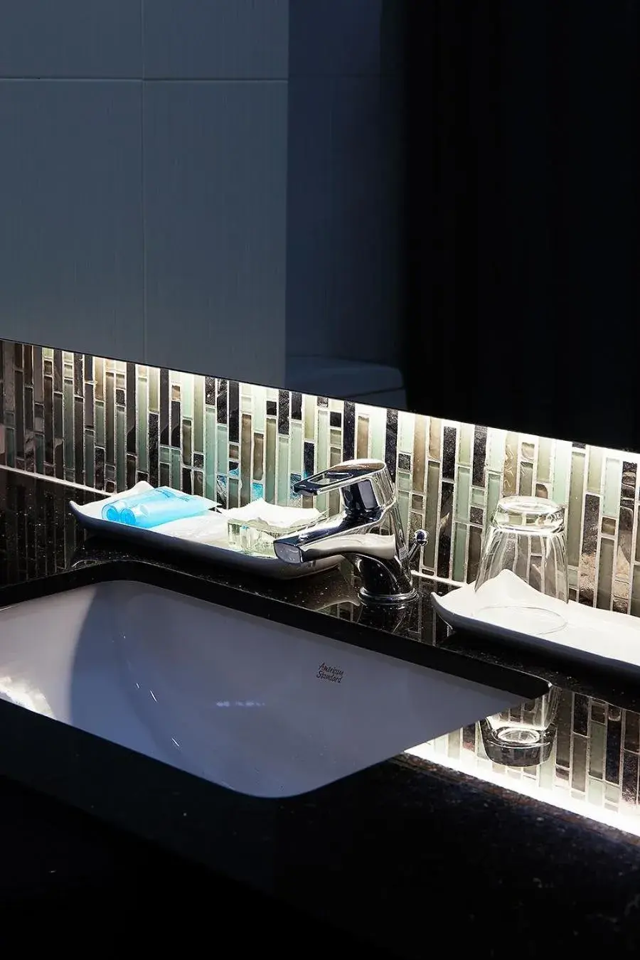 Bathroom in Bossotel Chiang Mai Bathroom in Bossotel Chiang Mai