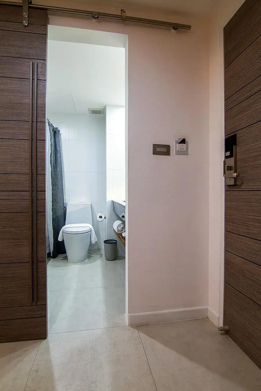 Bathroom, Bed in Bossotel Chiang Mai Bathroom, Bed in Bossotel Chiang Mai