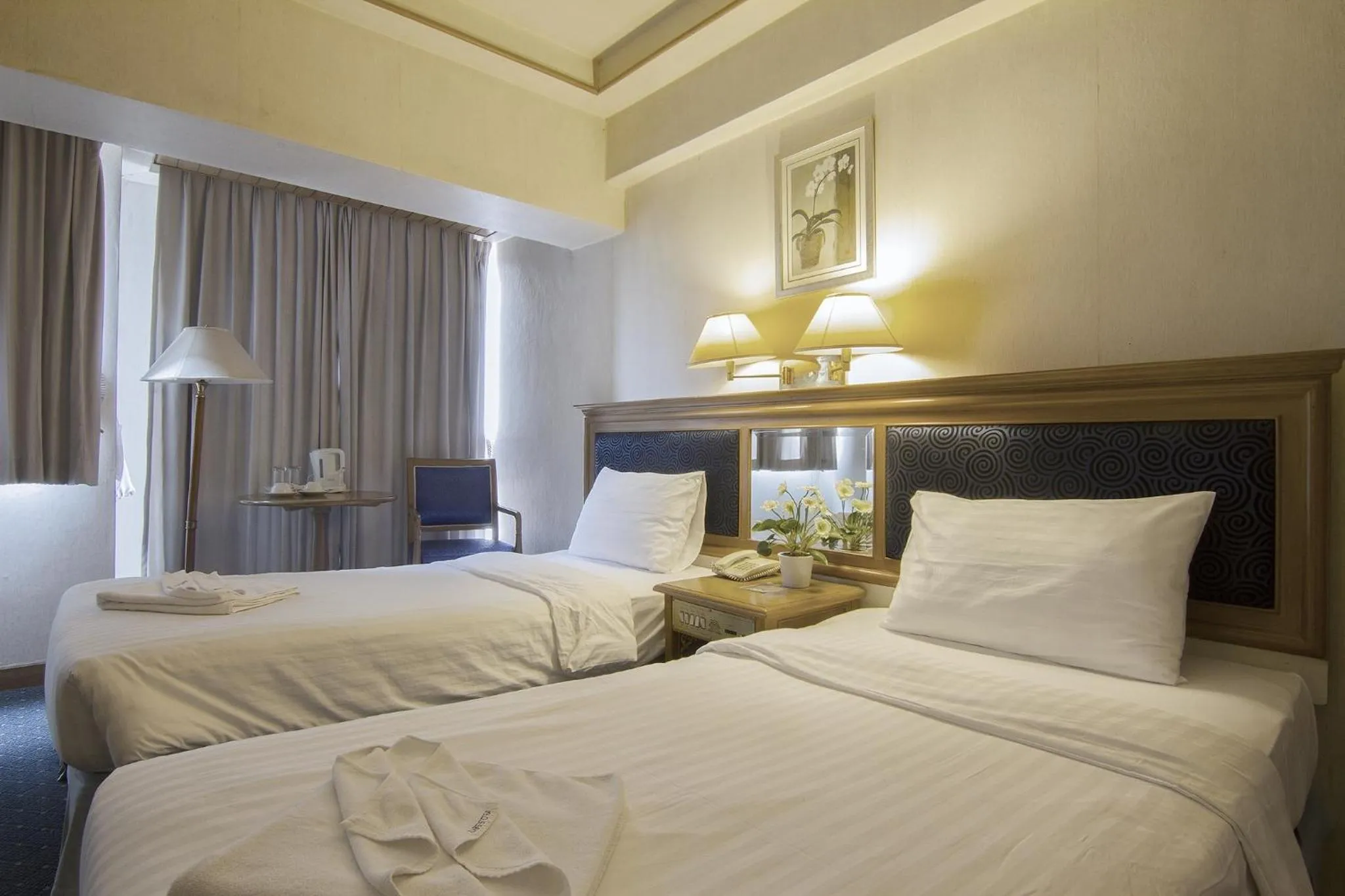 Bedroom, Bed in Bossotel Chiang Mai