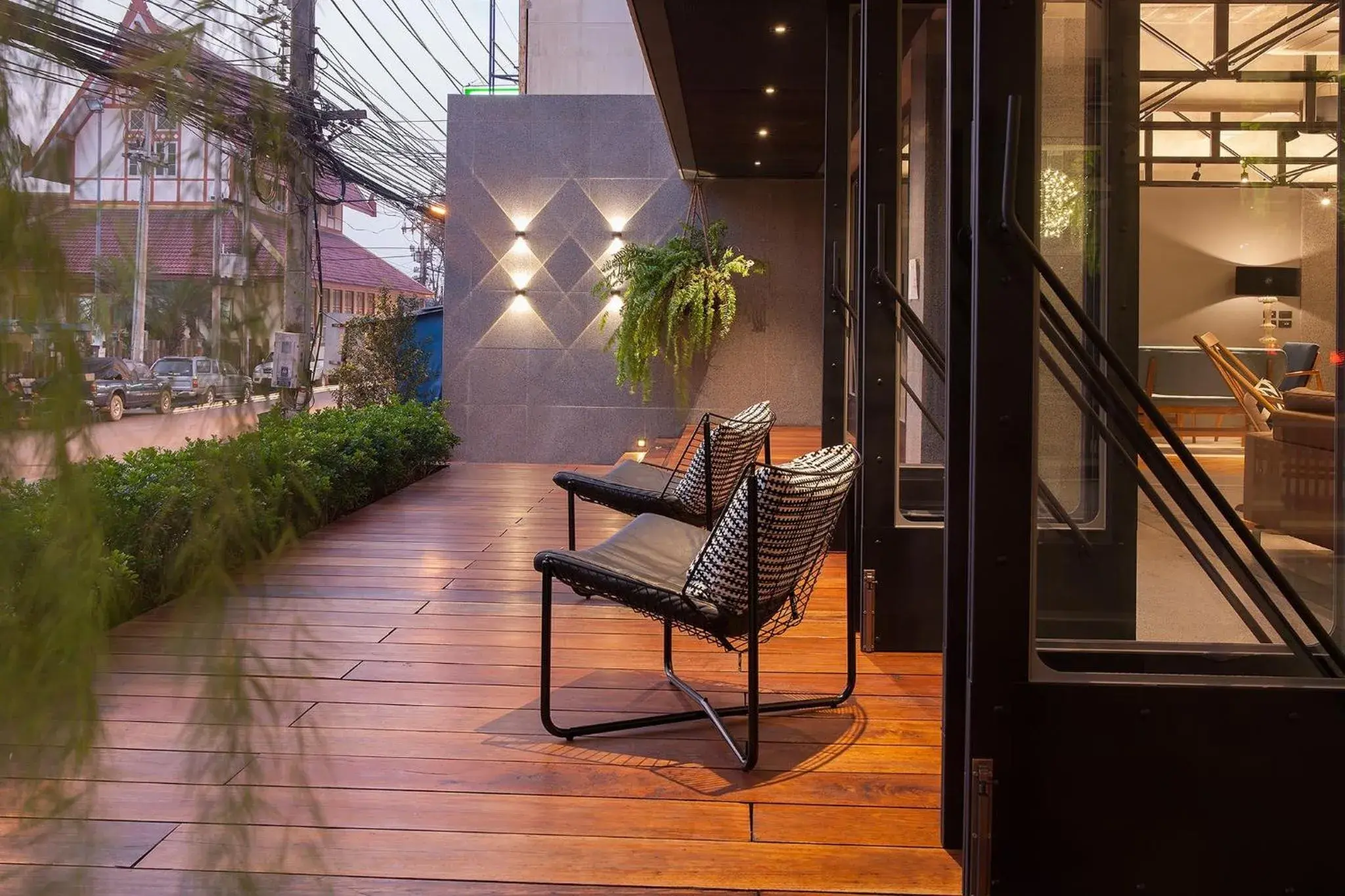 Property building in Bossotel Chiang Mai Property building in Bossotel Chiang Mai