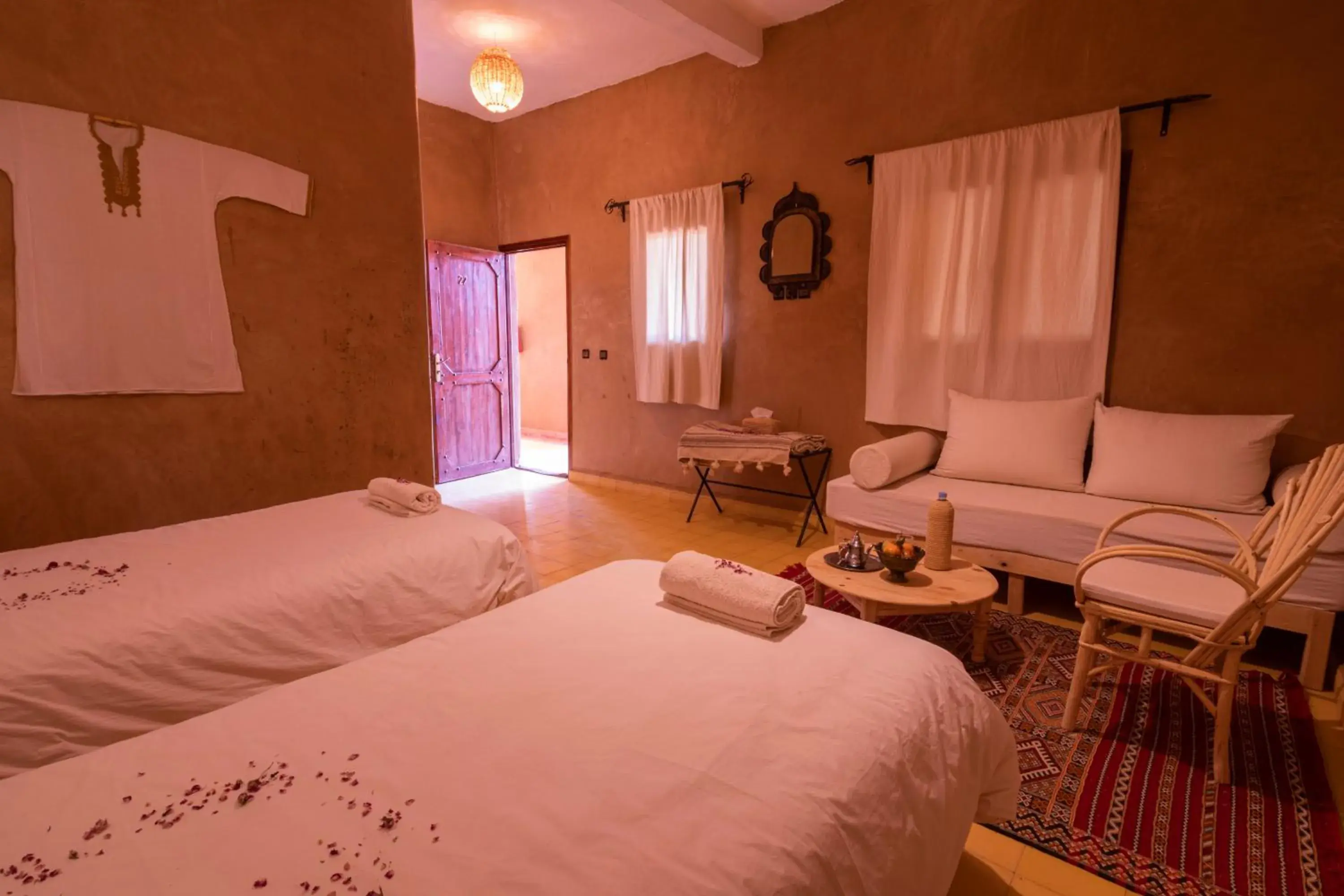 Deluxe Double or Twin Room - single occupancy in Hotel Kasbah Sahara Services - M'Hamid El Ghizlane Deluxe Double or Twin Room - single occupancy in Hotel Kasbah Sahara Services - M'Hamid El Ghizlane