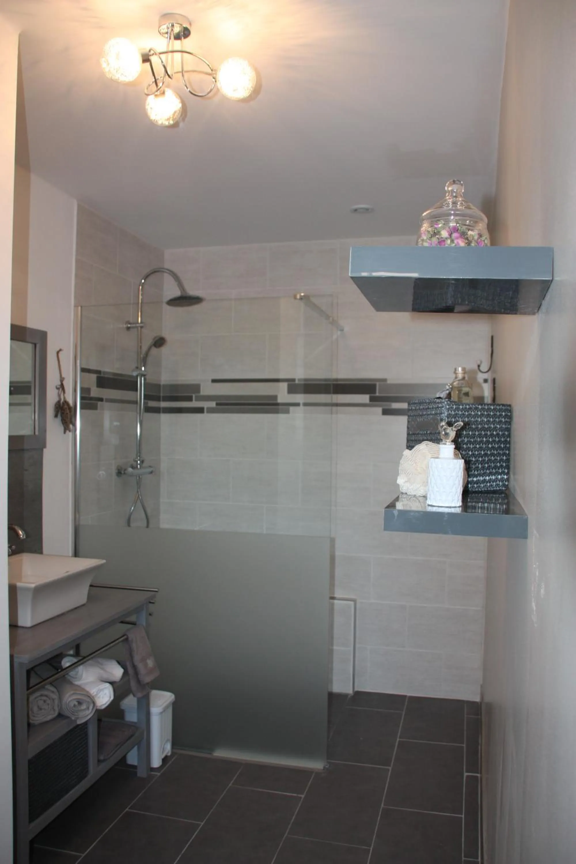 Bathroom in Comme un Rêve