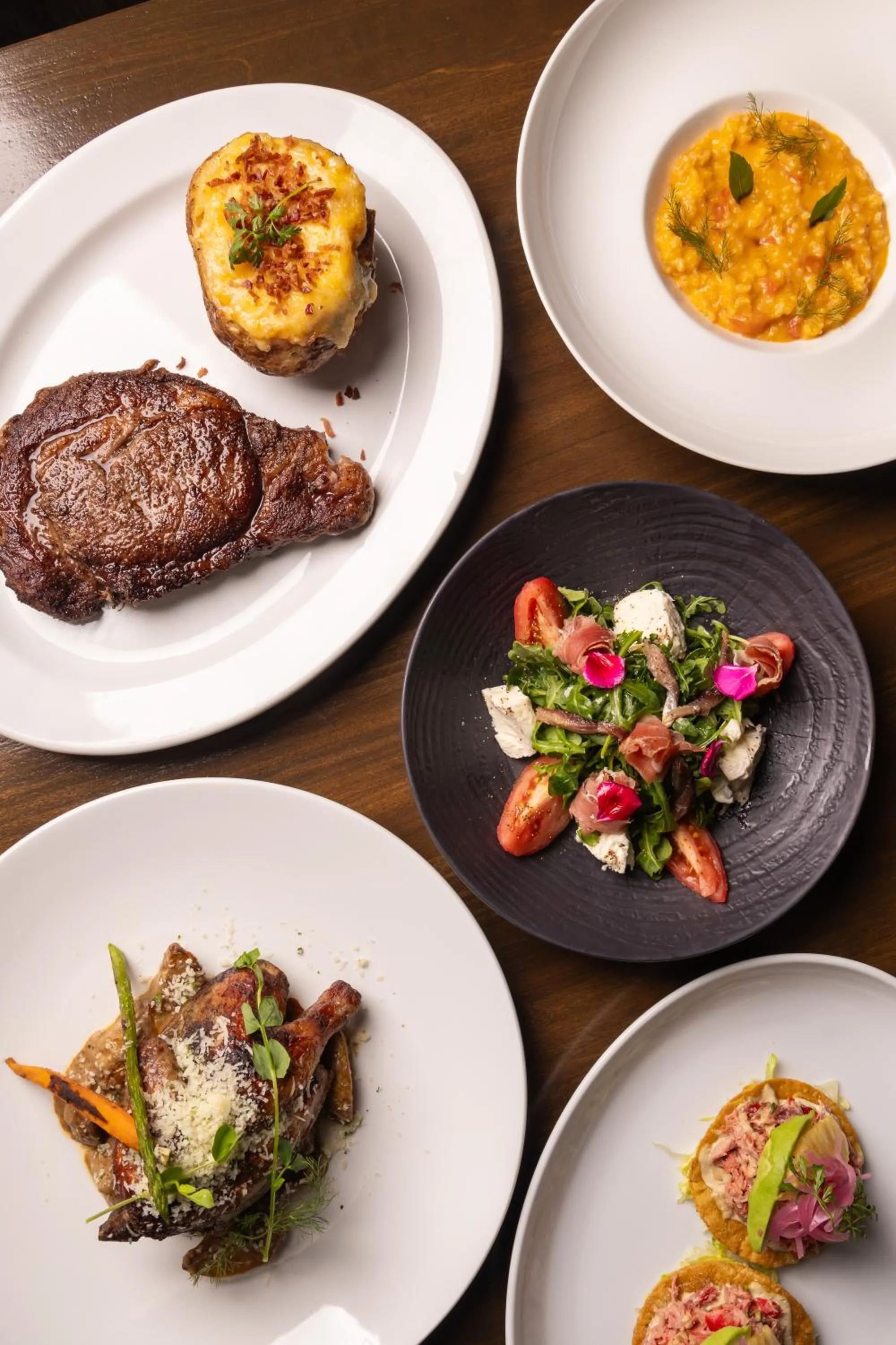 Restaurant/places to eat in Camino Real Monterrey