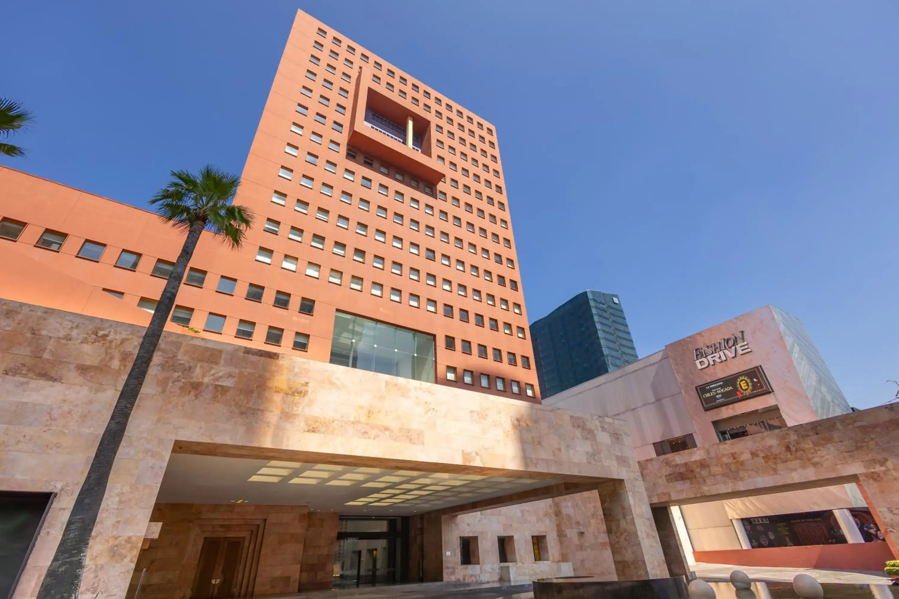 Property building in Camino Real Monterrey Property building in Camino Real Monterrey