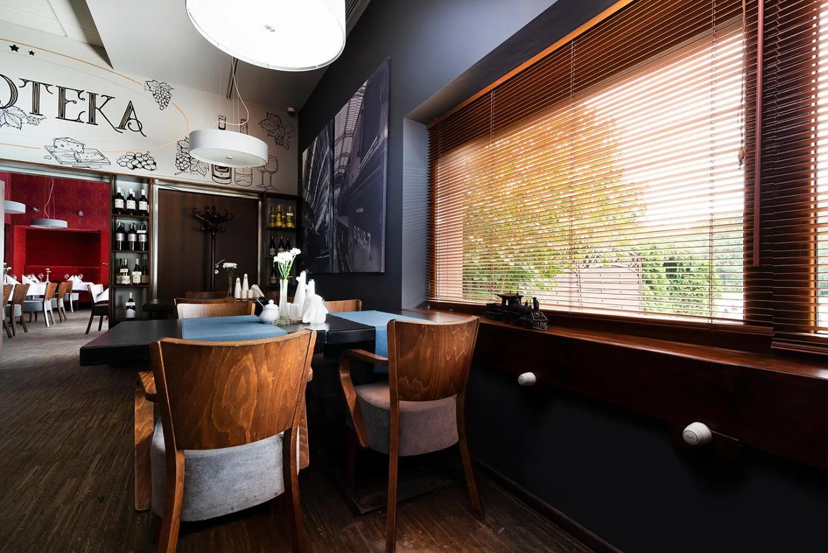 Restaurant/places to eat in Locomotiva