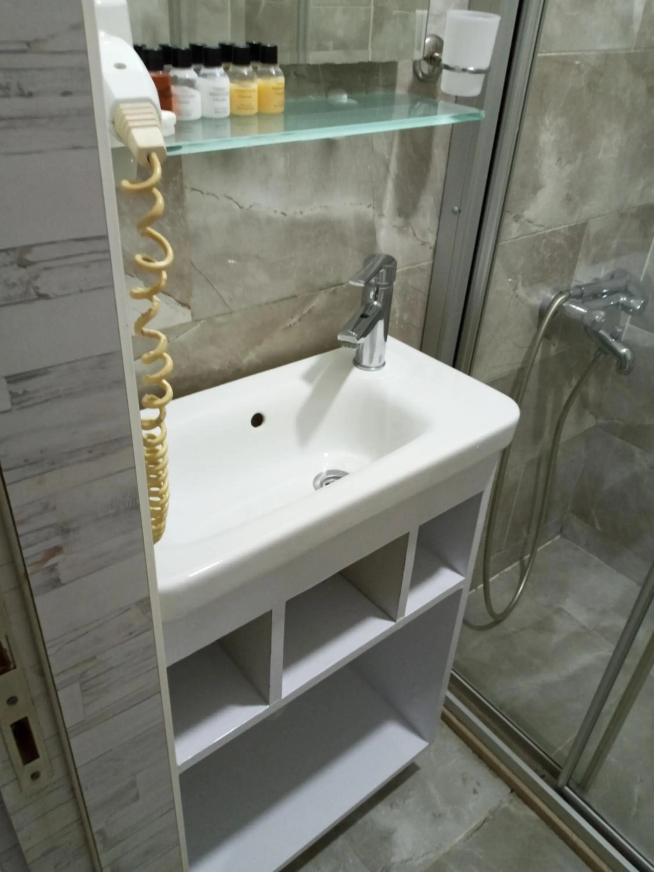 Shower in Taksim Sem House