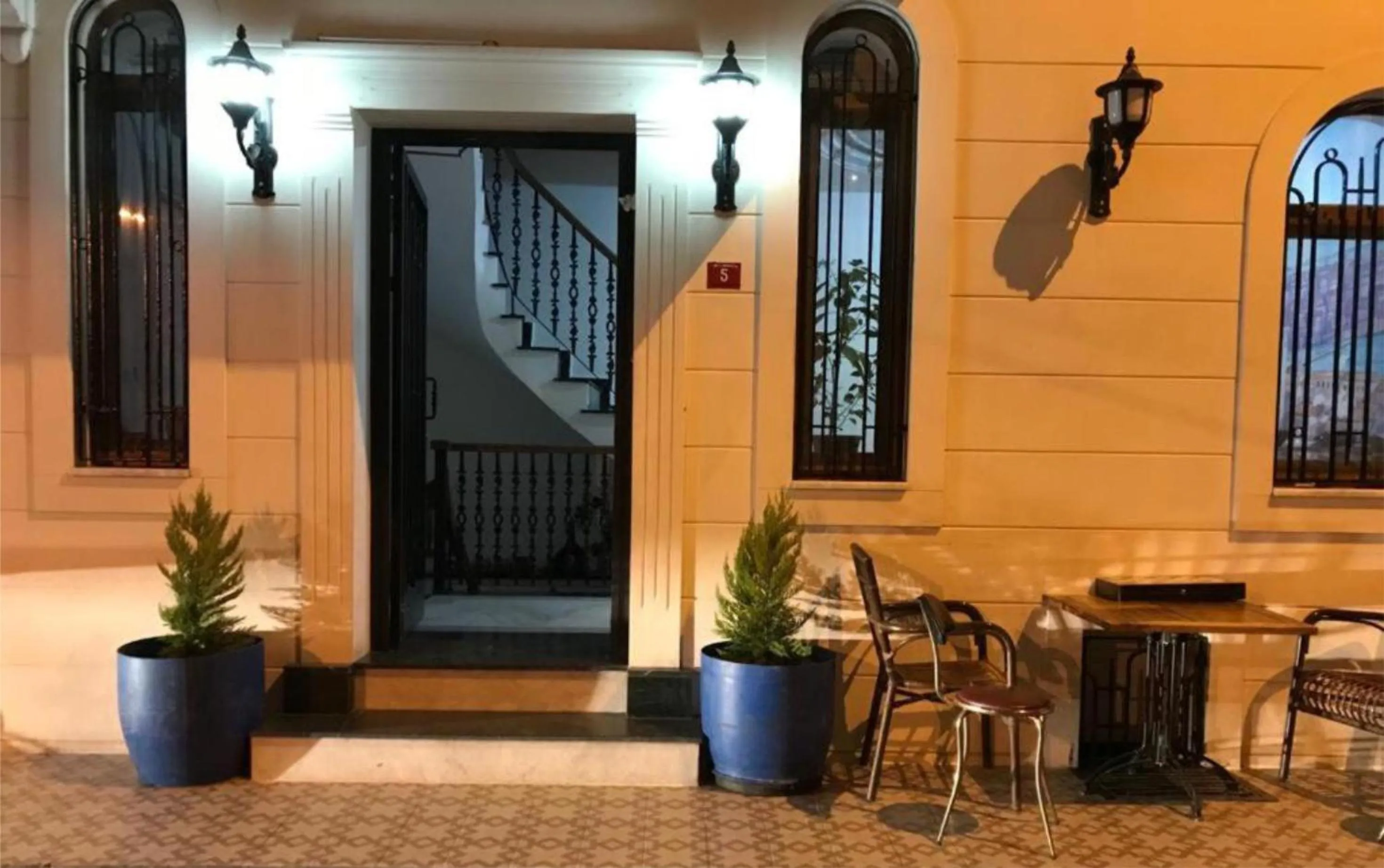 Property building in Taksim Sem House